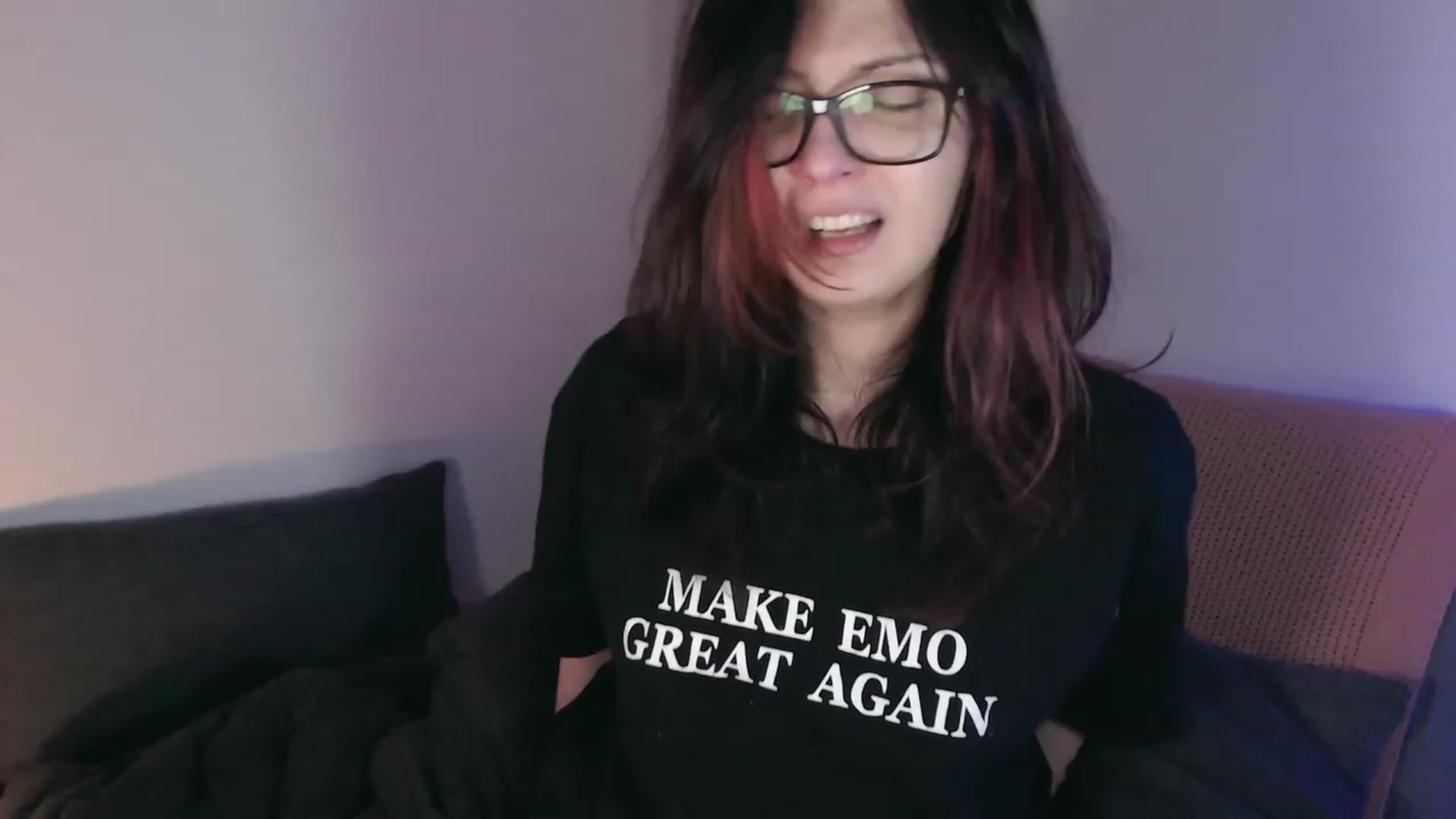 Gallery image thumbnail from RoomToAvoid's myfreecams stream on, 09/11/2023, 06:31 image 14 of 20