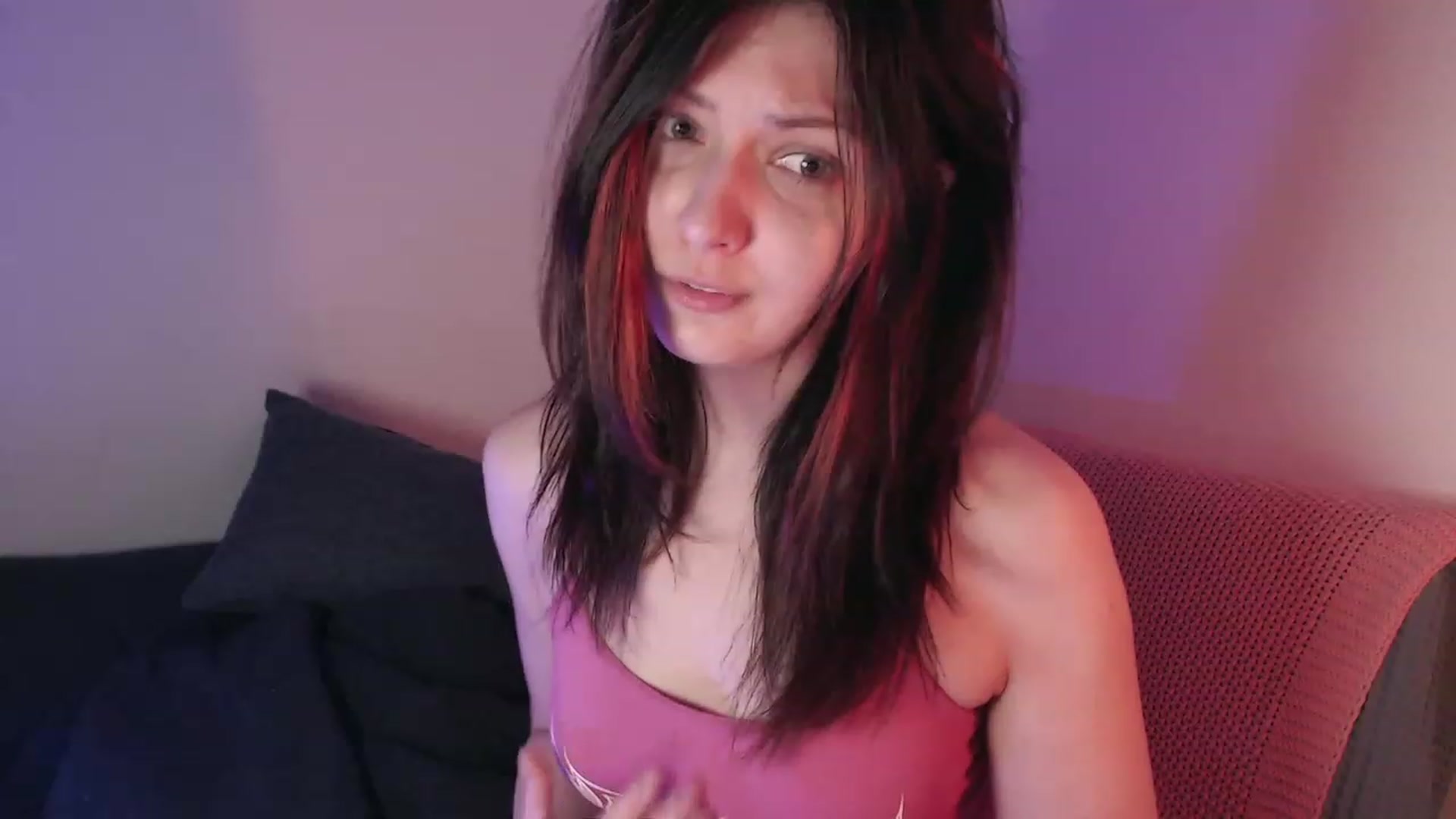 Gallery image thumbnail from RoomToAvoid's myfreecams stream on, 09/12/2023, 06:43 image 19 of 20