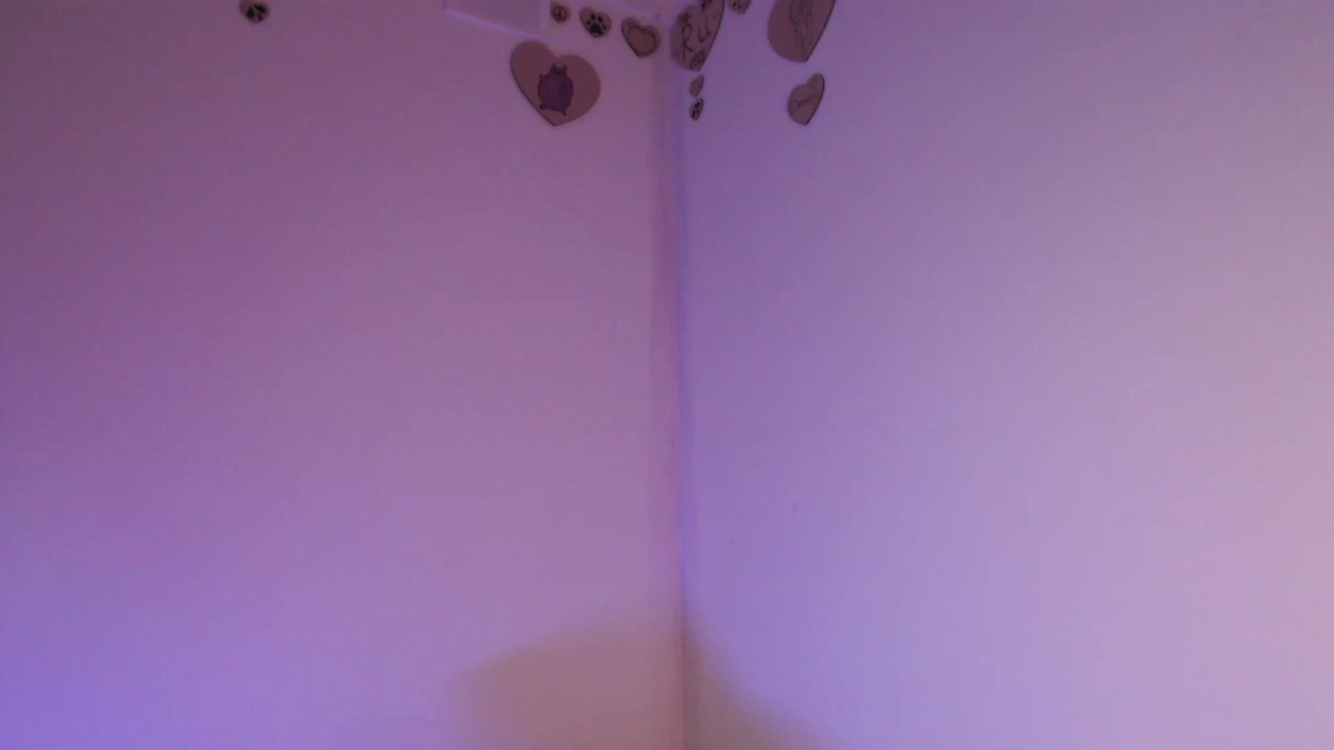 Gallery image thumbnail from RoomToAvoid's myfreecams stream on, 09/12/2023, 06:43 image 6 of 20