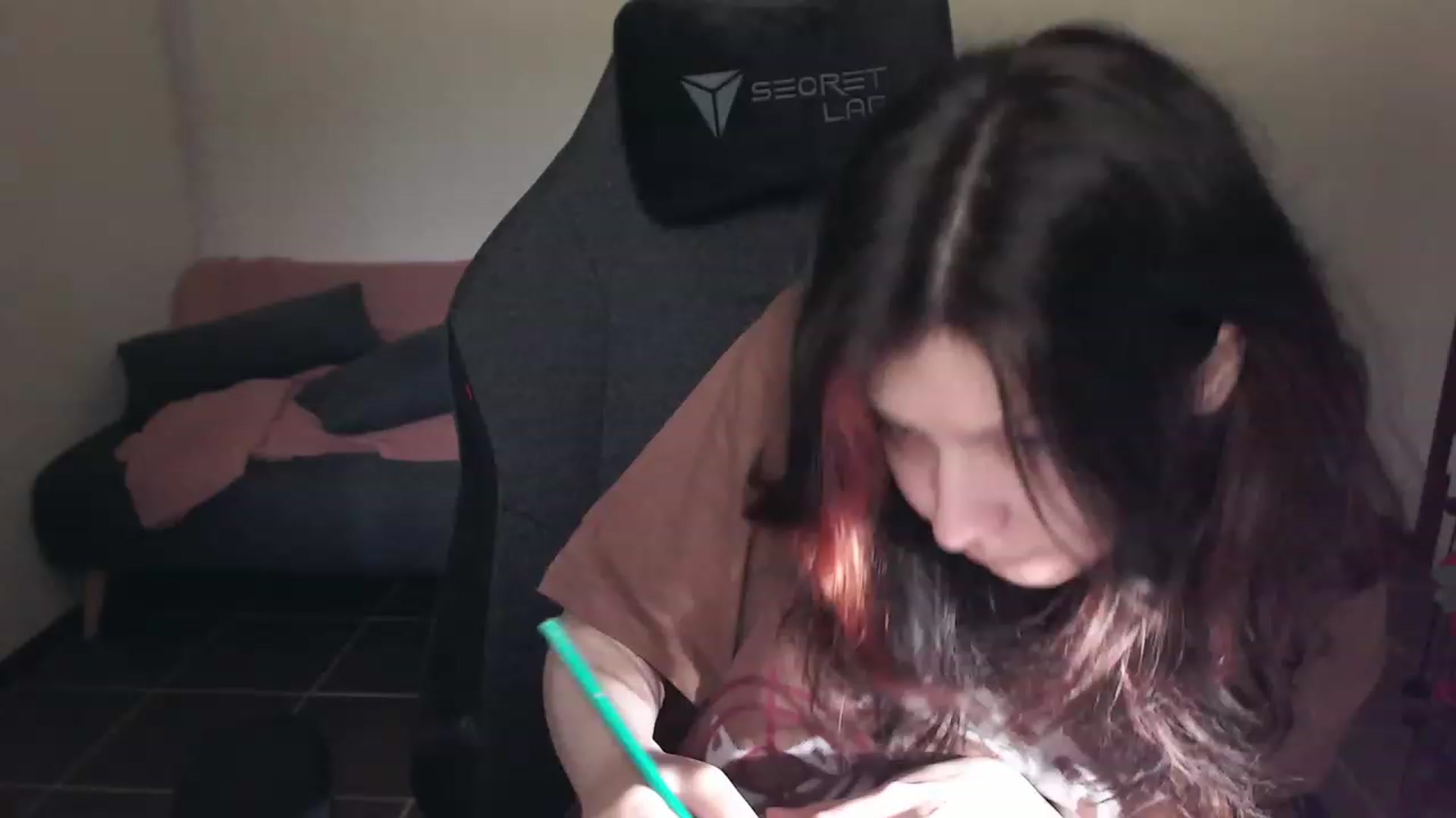 Gallery image thumbnail from RoomToAvoid's myfreecams stream on, 09/14/2023, 03:42 image 3 of 20
