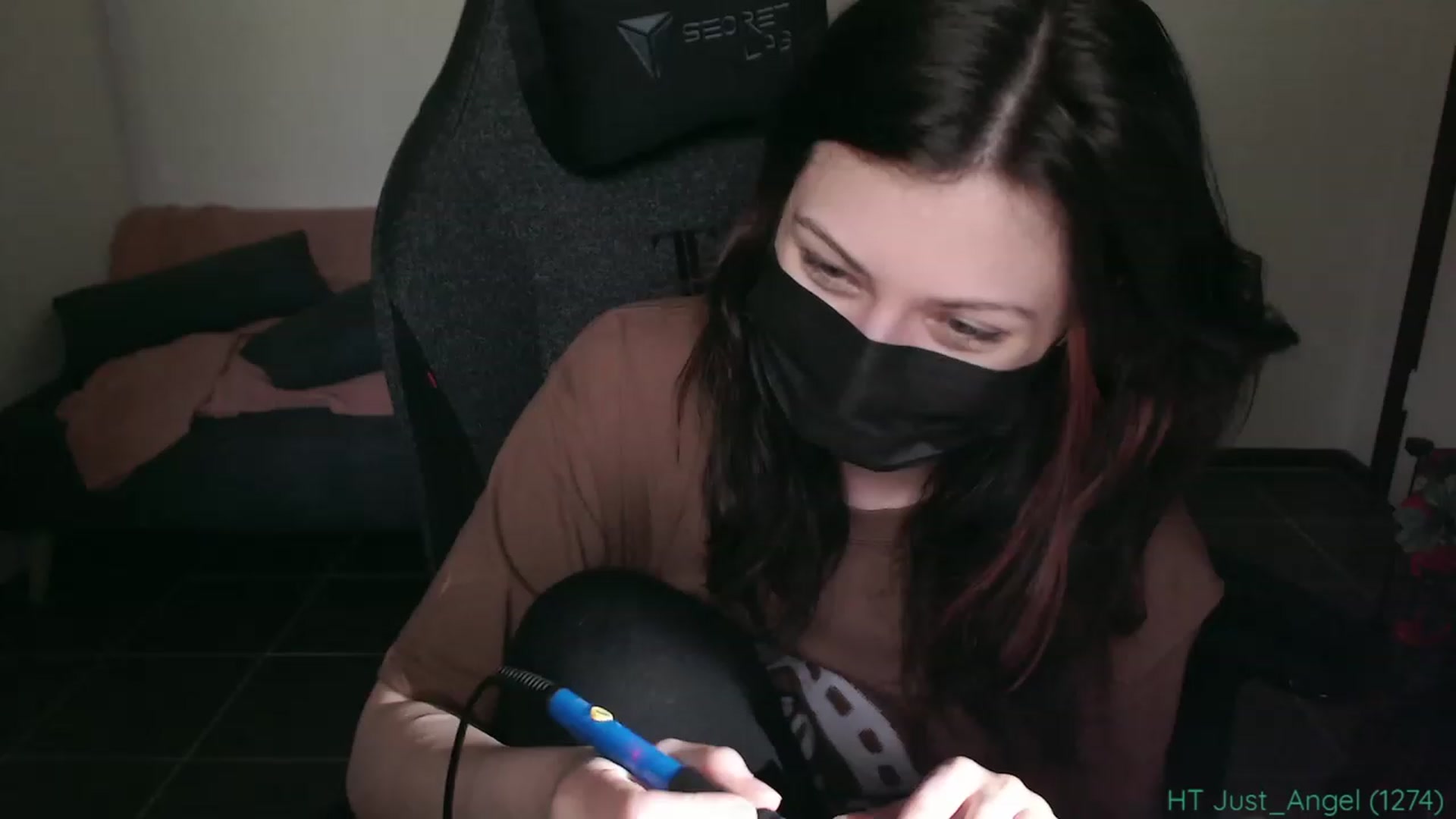 Gallery image thumbnail from RoomToAvoid's myfreecams stream on, 09/14/2023, 05:27 image 13 of 20