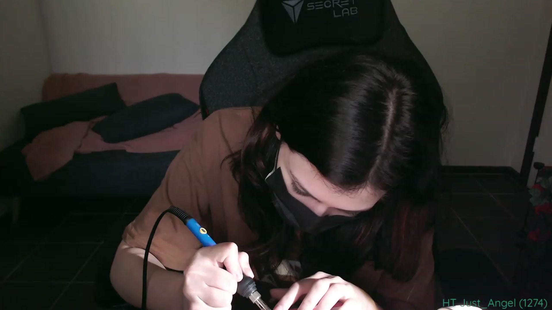 Gallery image thumbnail from RoomToAvoid's myfreecams stream on, 09/14/2023, 05:27 image 18 of 20