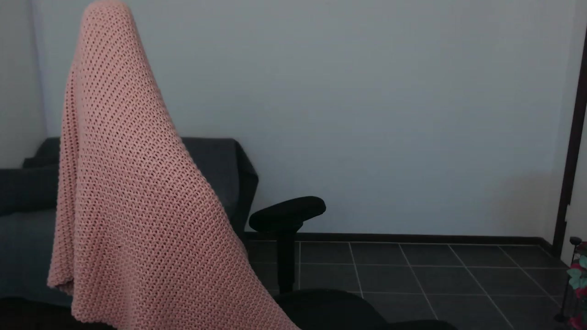 Gallery image thumbnail from RoomToAvoid's myfreecams stream on, 09/20/2023, 03:41 image 11 of 20