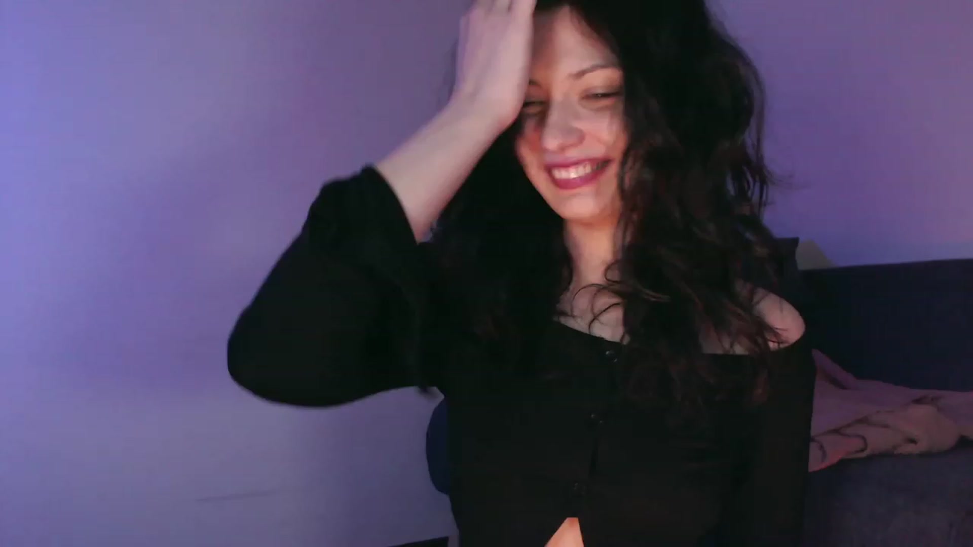 Gallery image thumbnail from RoomToAvoid's myfreecams stream on, 09/28/2023, 02:33 image 10 of 20