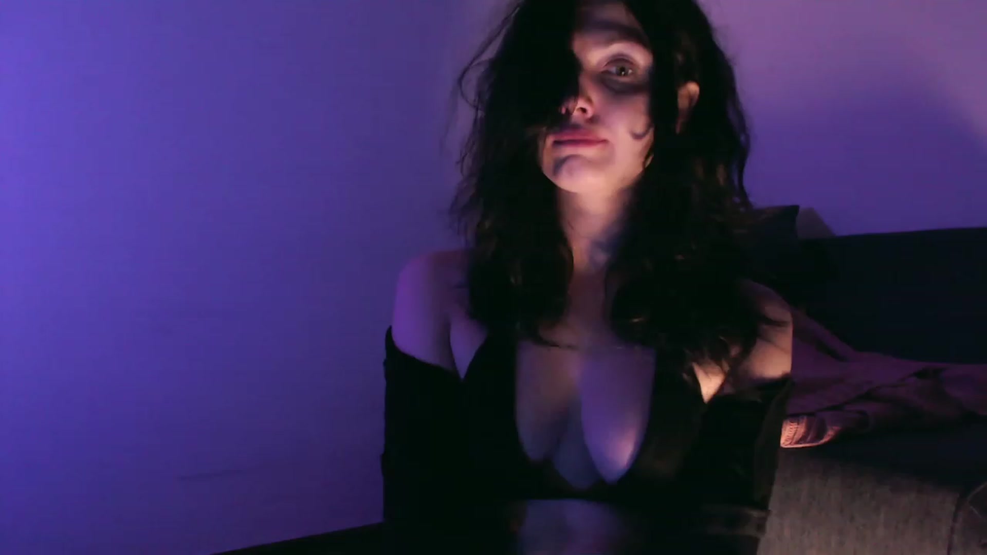 Gallery image thumbnail from RoomToAvoid's myfreecams stream on, 09/28/2023, 04:10 image 16 of 20