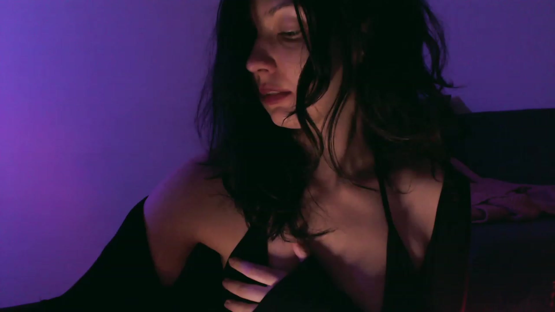 Gallery image thumbnail from RoomToAvoid's myfreecams stream on, 09/28/2023, 04:10 image 20 of 20