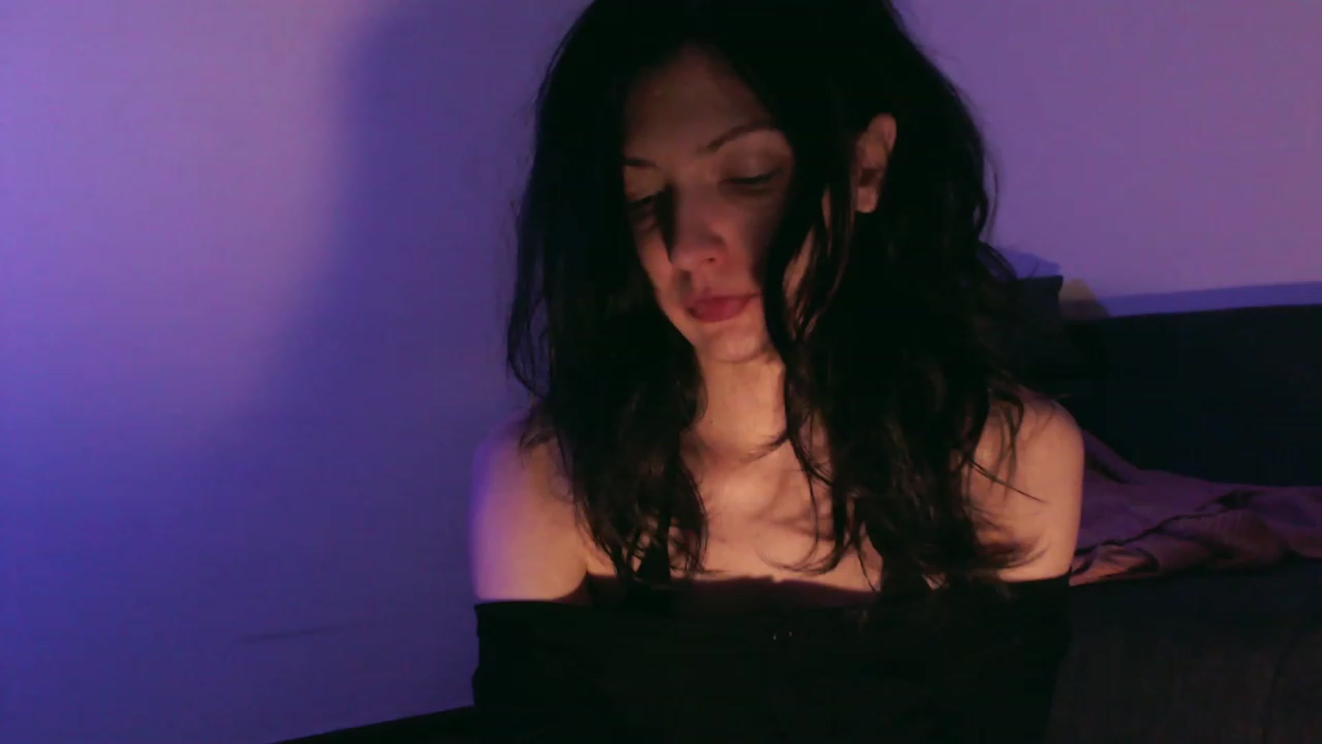 Gallery image thumbnail from RoomToAvoid's myfreecams stream on, 09/28/2023, 05:47 image 4 of 20