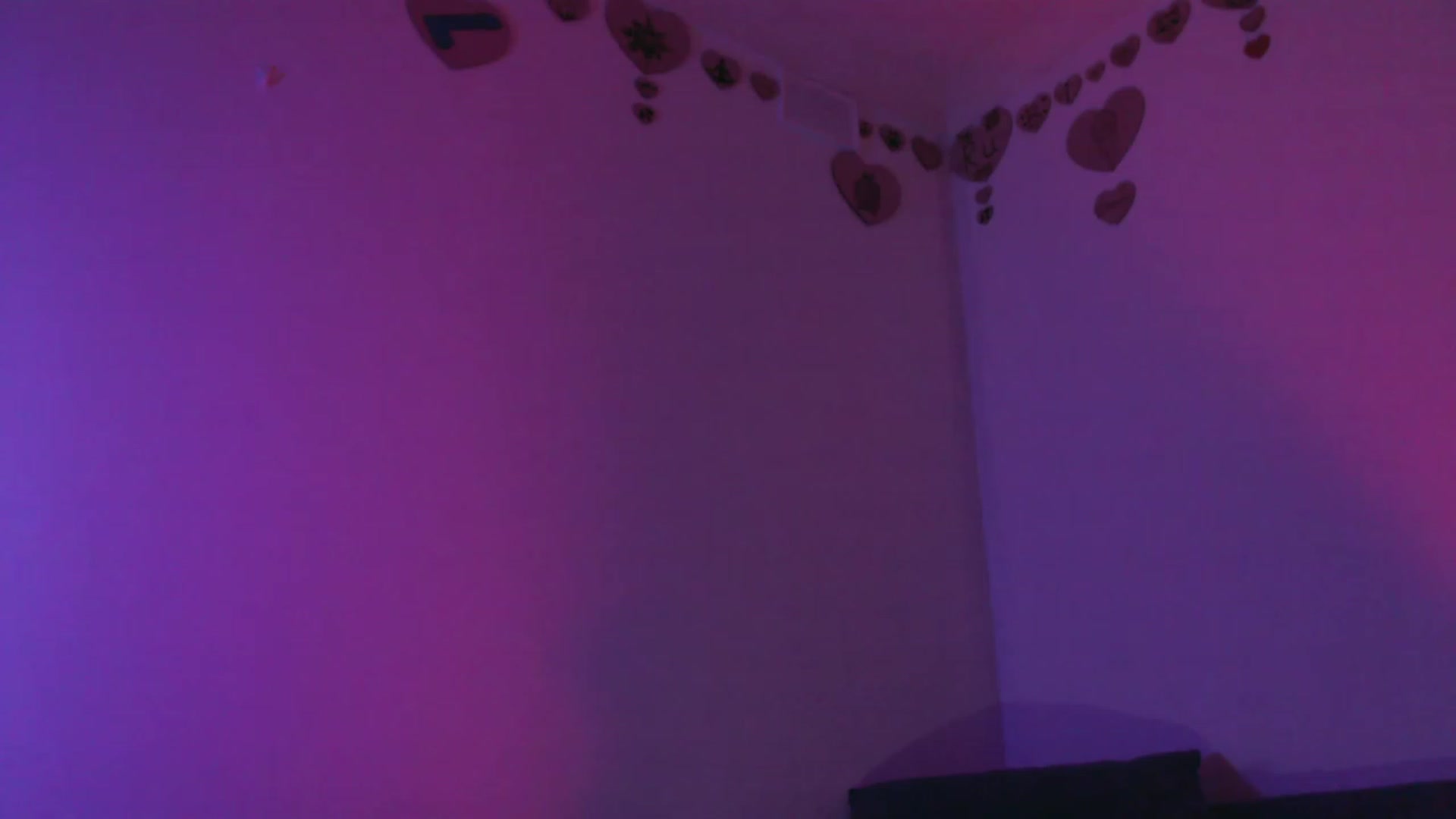 Gallery image thumbnail from RoomToAvoid's myfreecams stream on, 09/28/2023, 05:47 image 13 of 20