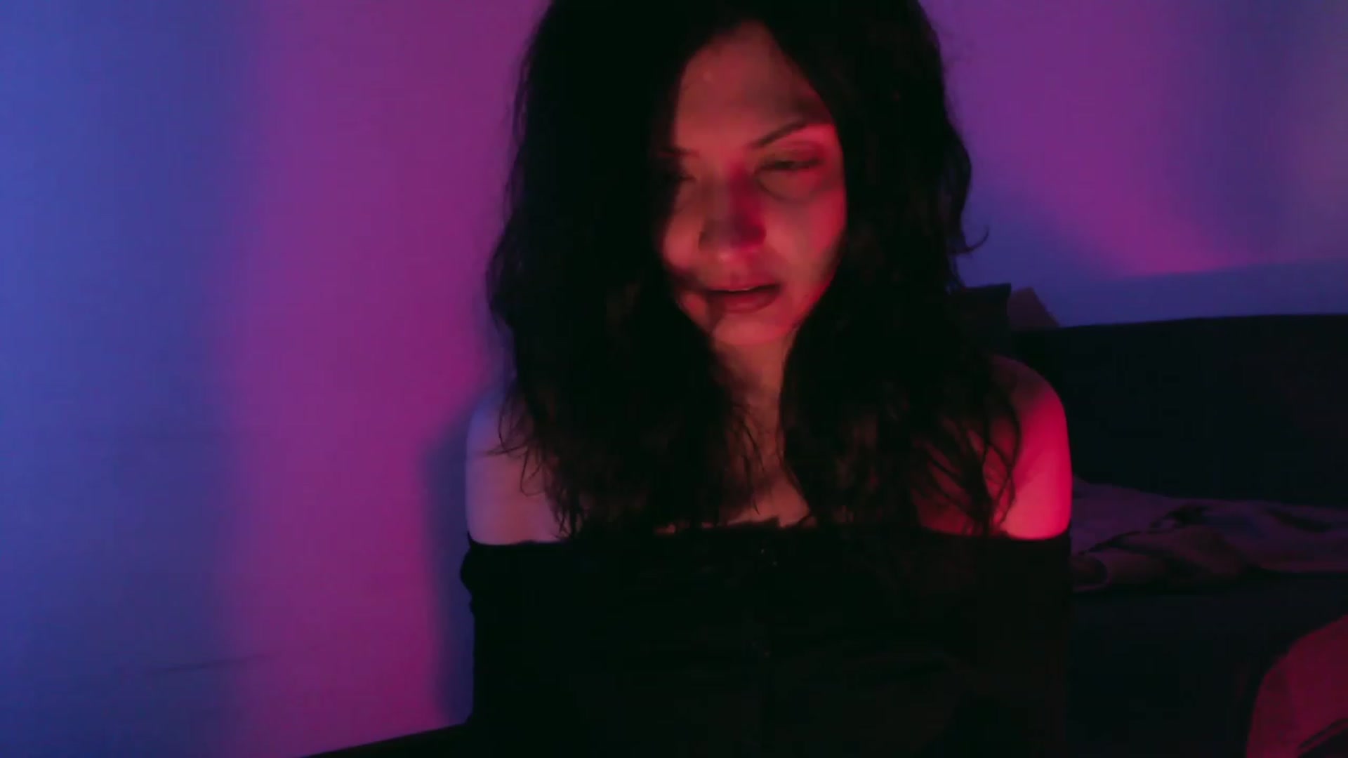 Gallery image thumbnail from RoomToAvoid's myfreecams stream on, 09/28/2023, 06:28 image 2 of 20