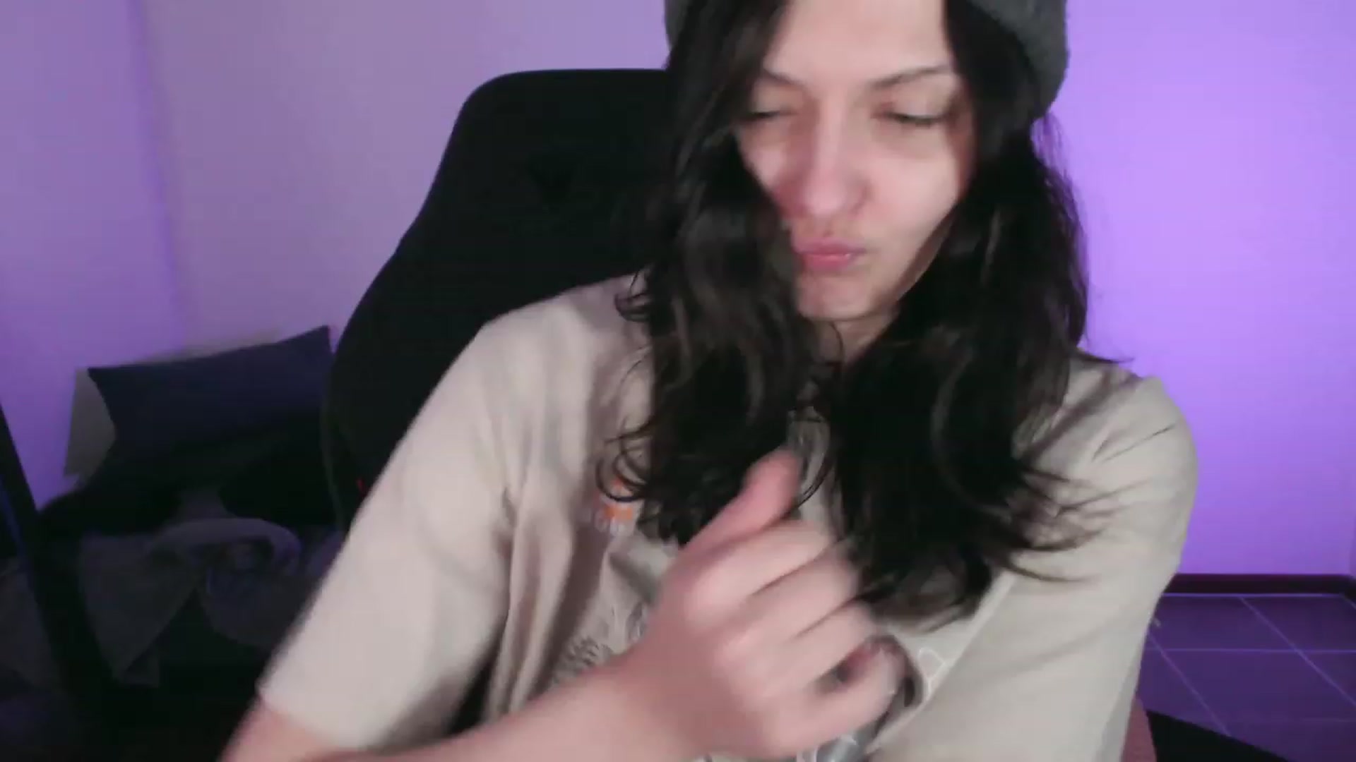 Gallery image thumbnail from RoomToAvoid's myfreecams stream on, 10/15/2023, 03:49 image 20 of 20