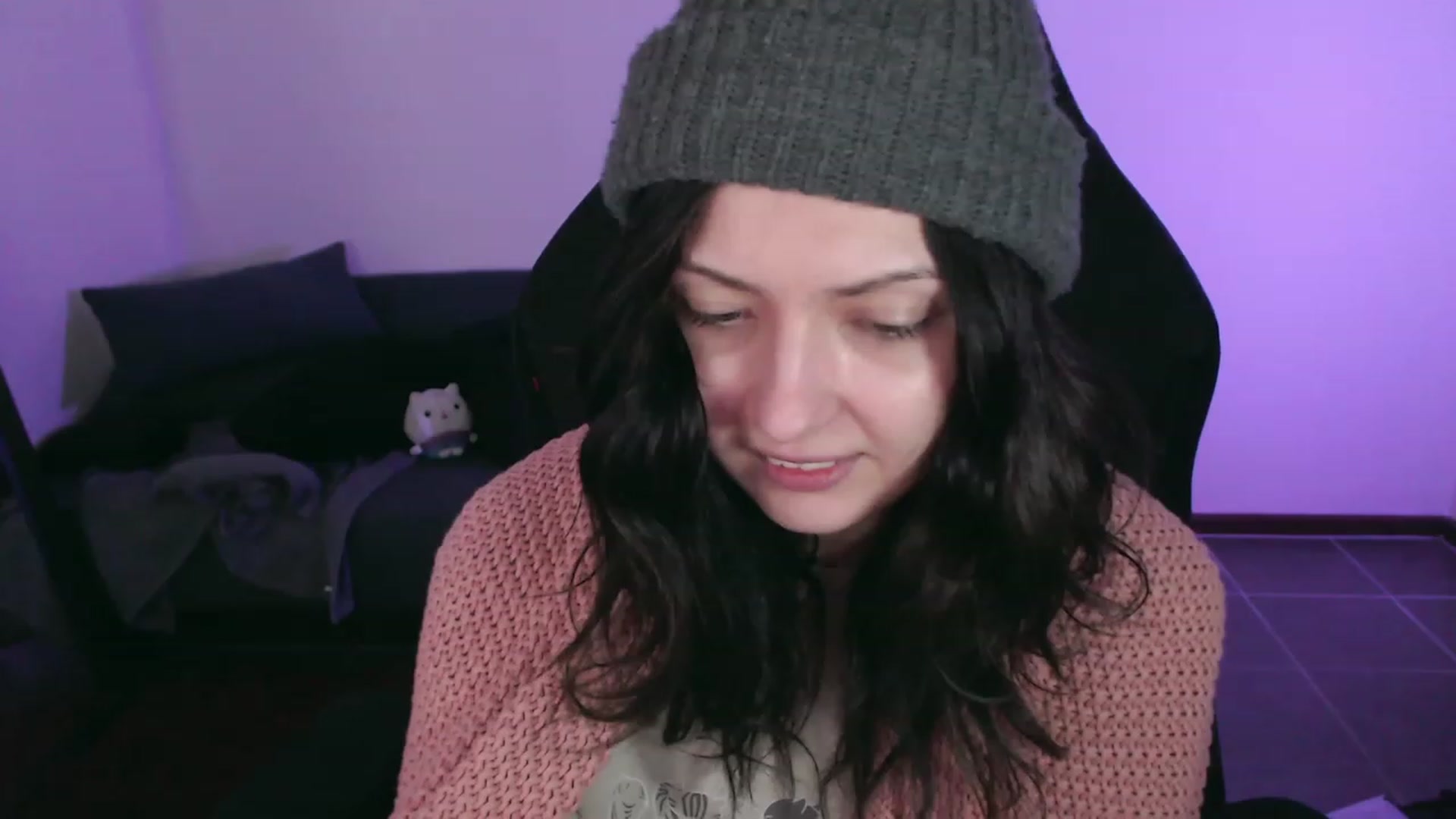 Gallery image thumbnail from RoomToAvoid's myfreecams stream on, 10/15/2023, 03:49 image 8 of 20