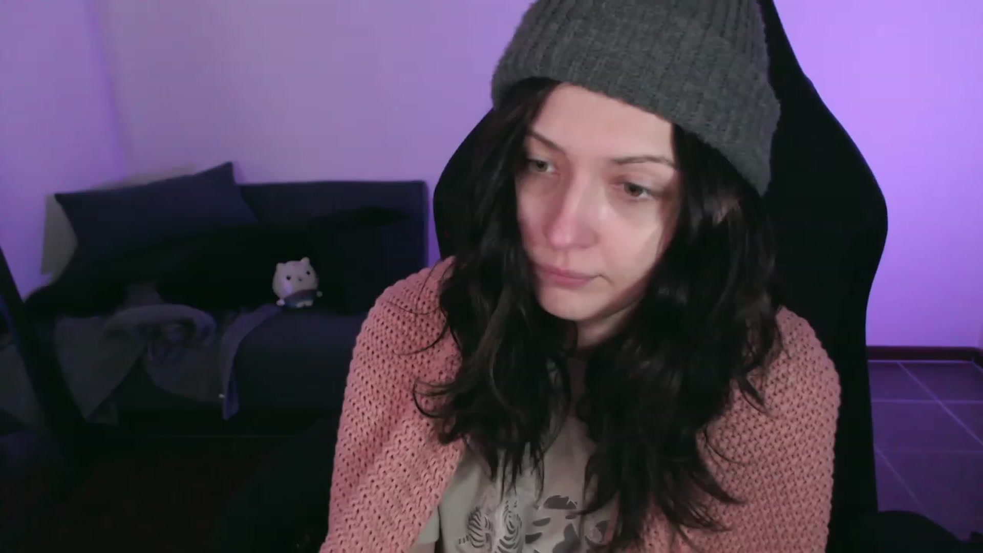 Gallery image thumbnail from RoomToAvoid's myfreecams stream on, 10/15/2023, 03:49 image 10 of 20