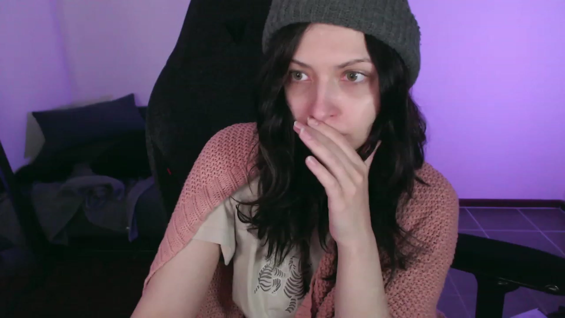 Gallery image thumbnail from RoomToAvoid's myfreecams stream on, 10/15/2023, 03:49 image 19 of 20