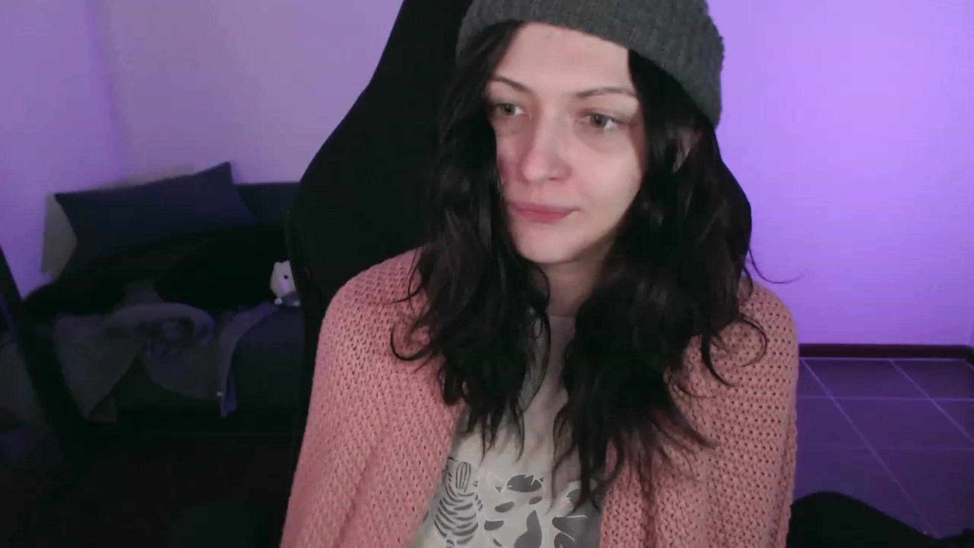 Gallery image thumbnail from RoomToAvoid's myfreecams stream on, 10/15/2023, 03:49 image 9 of 20