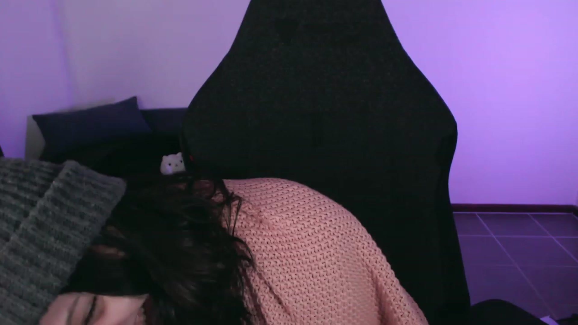 Gallery image thumbnail from RoomToAvoid's myfreecams stream on, 10/15/2023, 03:49 image 7 of 20