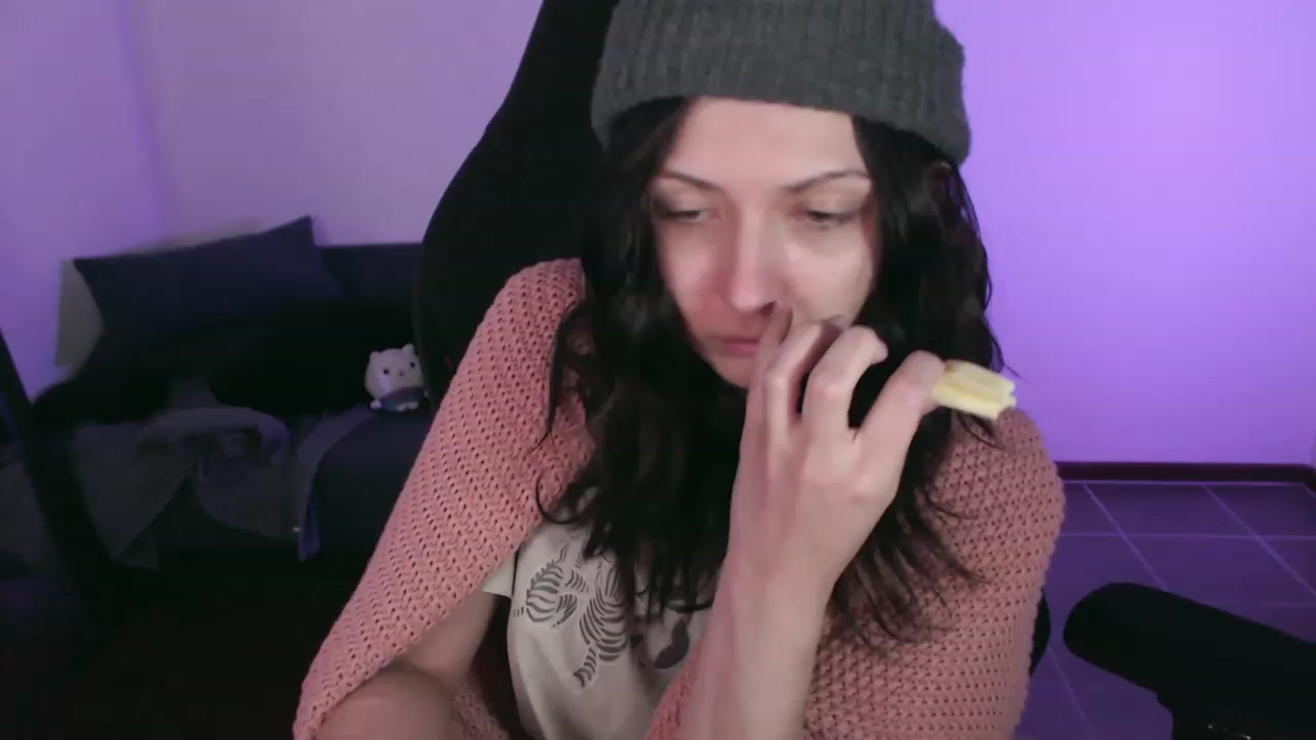 Gallery image thumbnail from RoomToAvoid's myfreecams stream on, 10/15/2023, 03:49 image 11 of 20