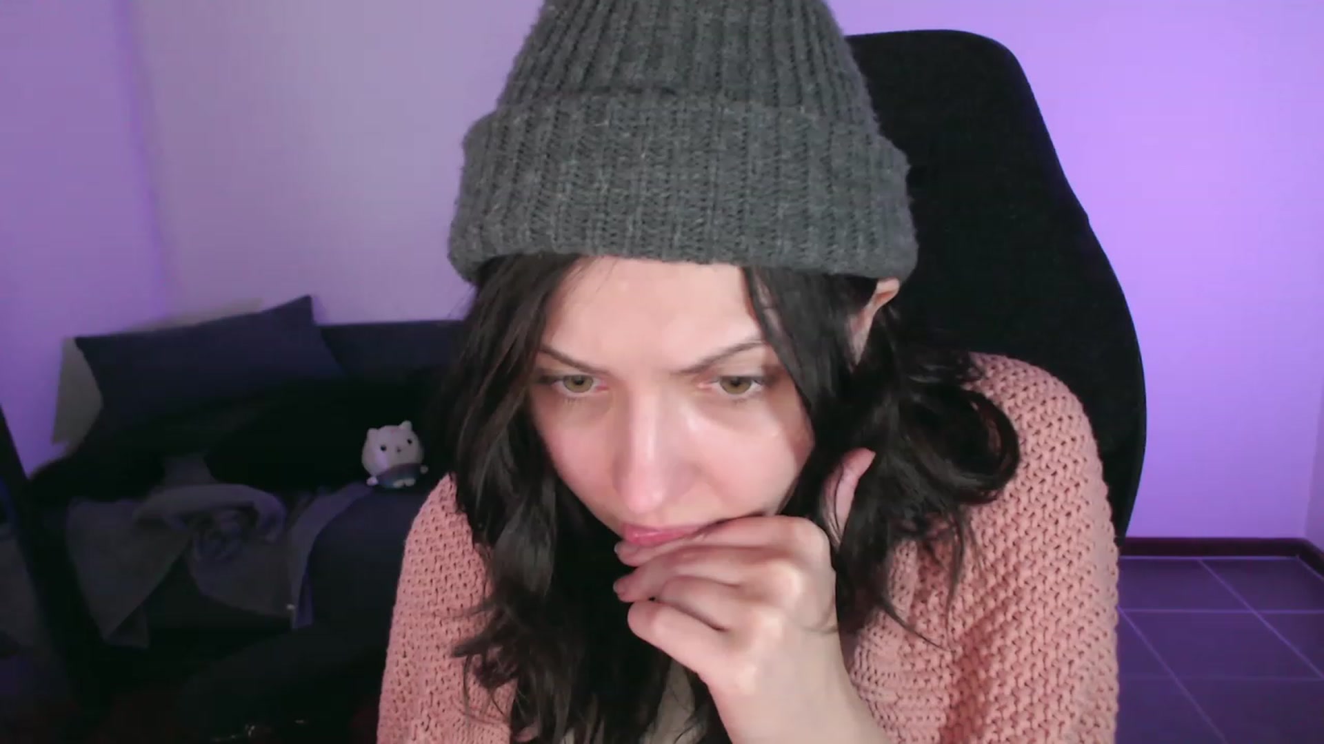 Gallery image thumbnail from RoomToAvoid's myfreecams stream on, 10/15/2023, 06:17 image 9 of 20