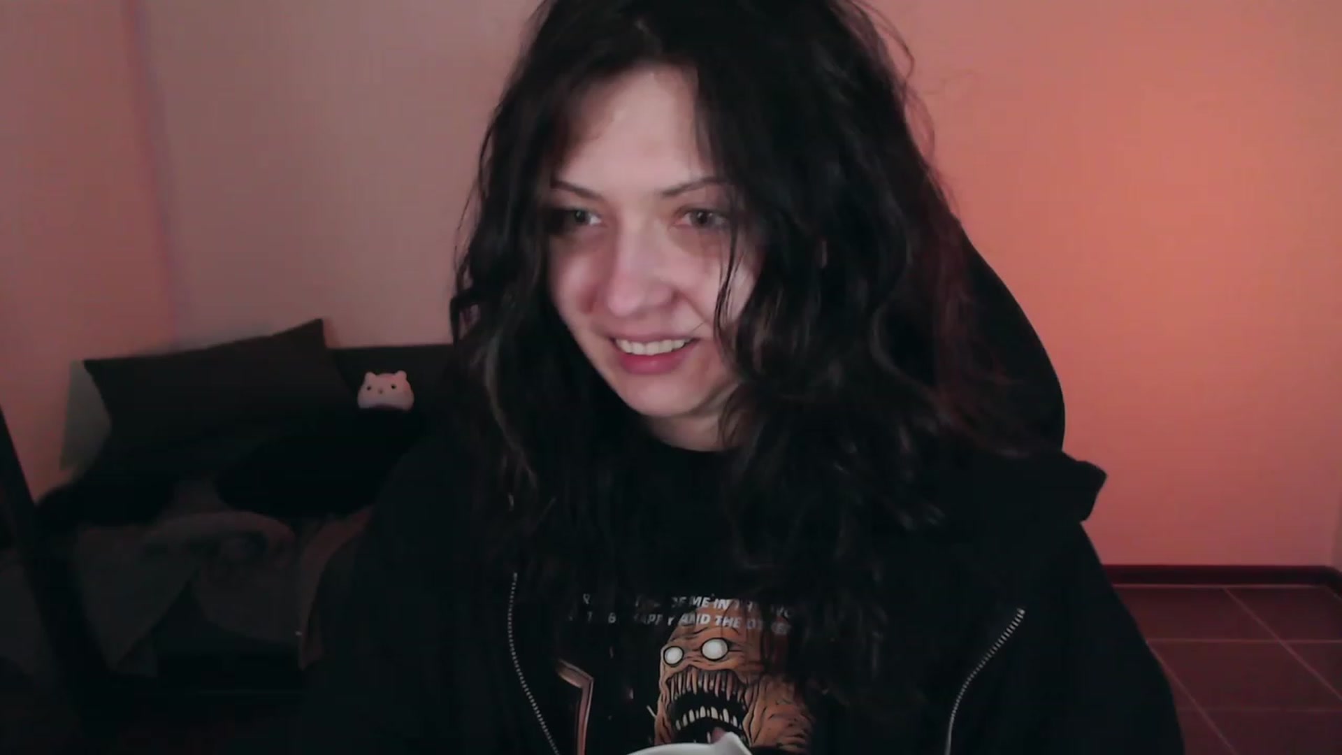 Gallery image thumbnail from RoomToAvoid's myfreecams stream on, 10/16/2023, 04:50 image 13 of 20