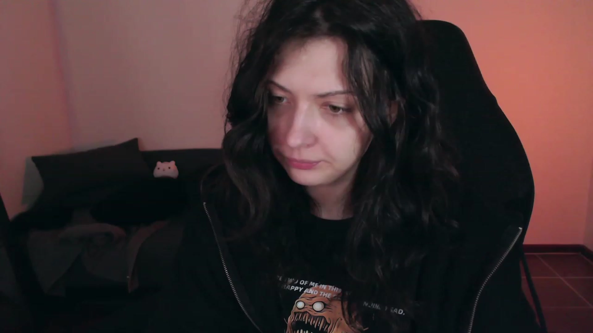 Gallery image thumbnail from RoomToAvoid's myfreecams stream on, 10/16/2023, 04:50 image 5 of 20