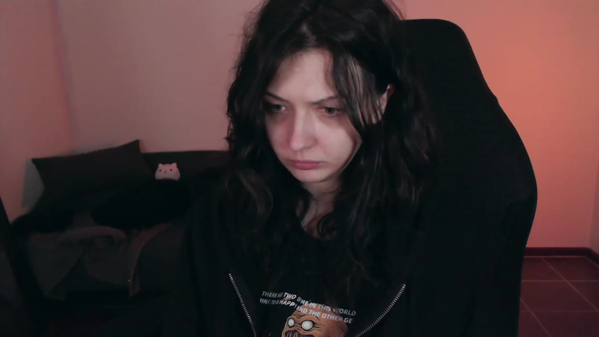 Gallery image thumbnail from RoomToAvoid's myfreecams stream on, 10/16/2023, 04:50 image 6 of 20