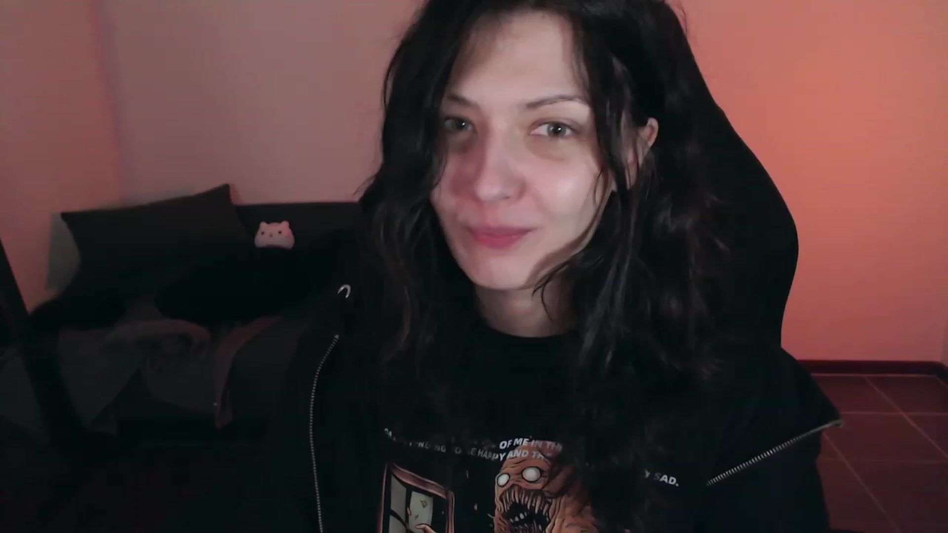 Gallery image thumbnail from RoomToAvoid's myfreecams stream on, 10/16/2023, 04:50 image 15 of 20