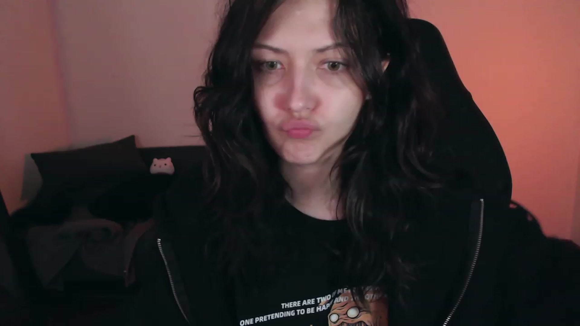 Gallery image thumbnail from RoomToAvoid's myfreecams stream on, 10/16/2023, 04:50 image 3 of 20