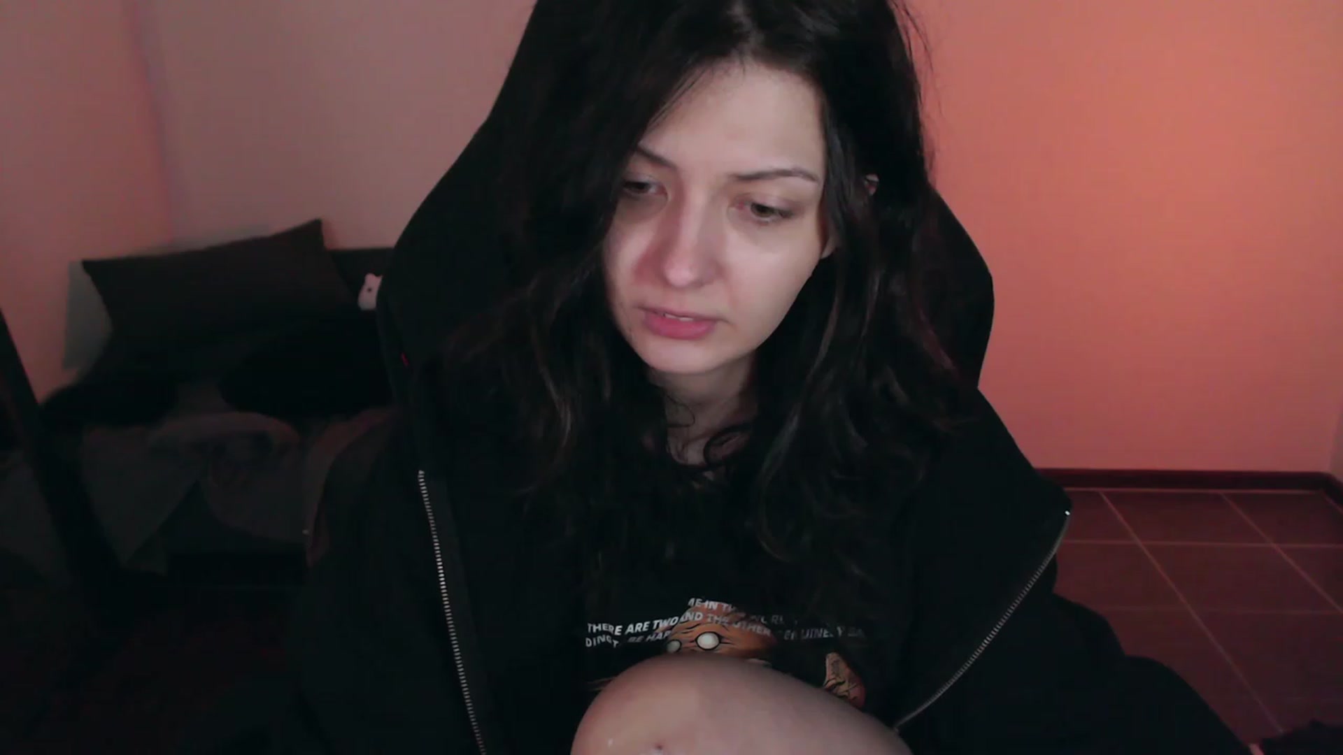 Gallery image thumbnail from RoomToAvoid's myfreecams stream on, 10/16/2023, 04:50 image 10 of 20