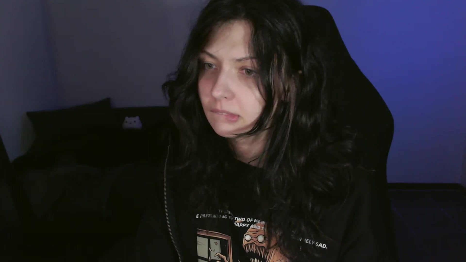 Gallery image thumbnail from RoomToAvoid's myfreecams stream on, 10/16/2023, 06:23 image 12 of 20