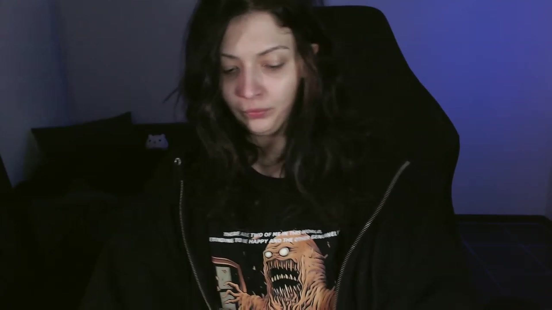 Gallery image thumbnail from RoomToAvoid's myfreecams stream on, 10/16/2023, 06:23 image 19 of 20