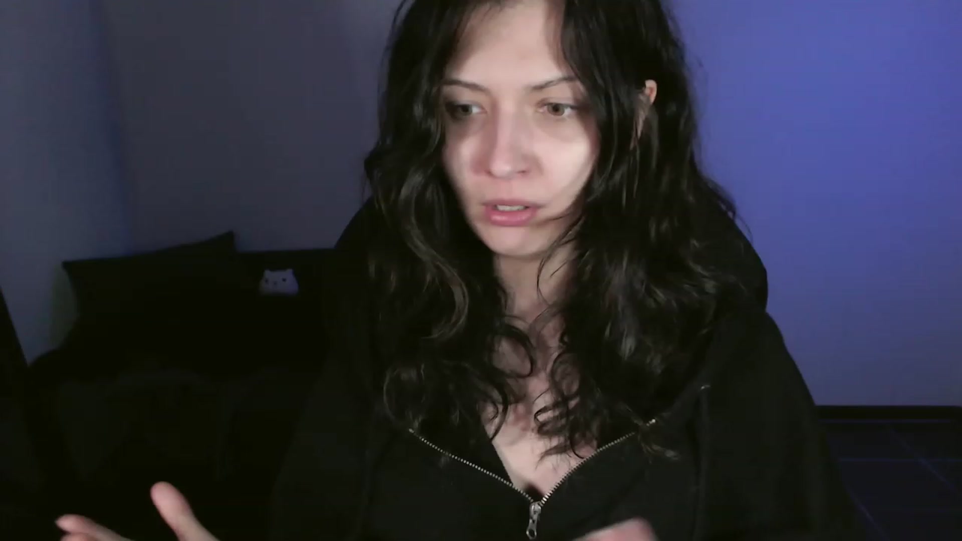 Gallery image thumbnail from RoomToAvoid's myfreecams stream on, 10/16/2023, 07:23 image 13 of 20