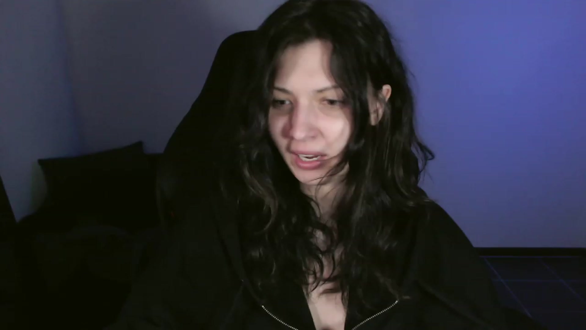 Gallery image thumbnail from RoomToAvoid's myfreecams stream on, 10/16/2023, 07:23 image 12 of 20