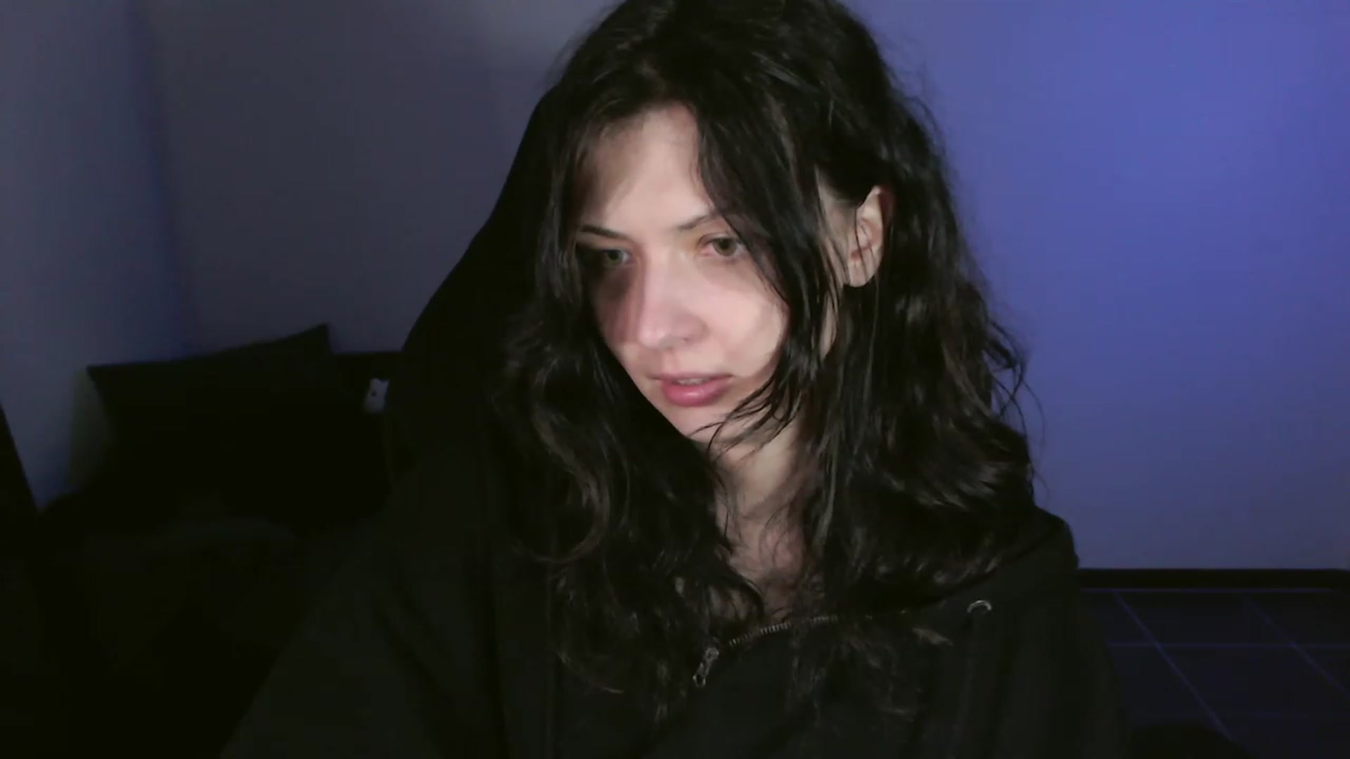Gallery image thumbnail from RoomToAvoid's myfreecams stream on, 10/16/2023, 07:23 image 17 of 20