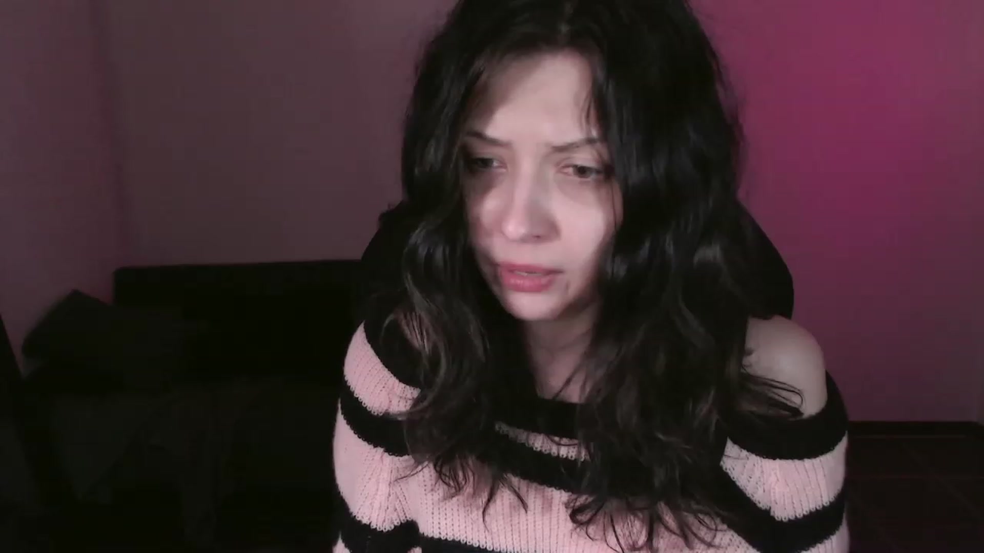 Gallery image thumbnail from RoomToAvoid's myfreecams stream on, 10/17/2023, 02:52 image 20 of 20
