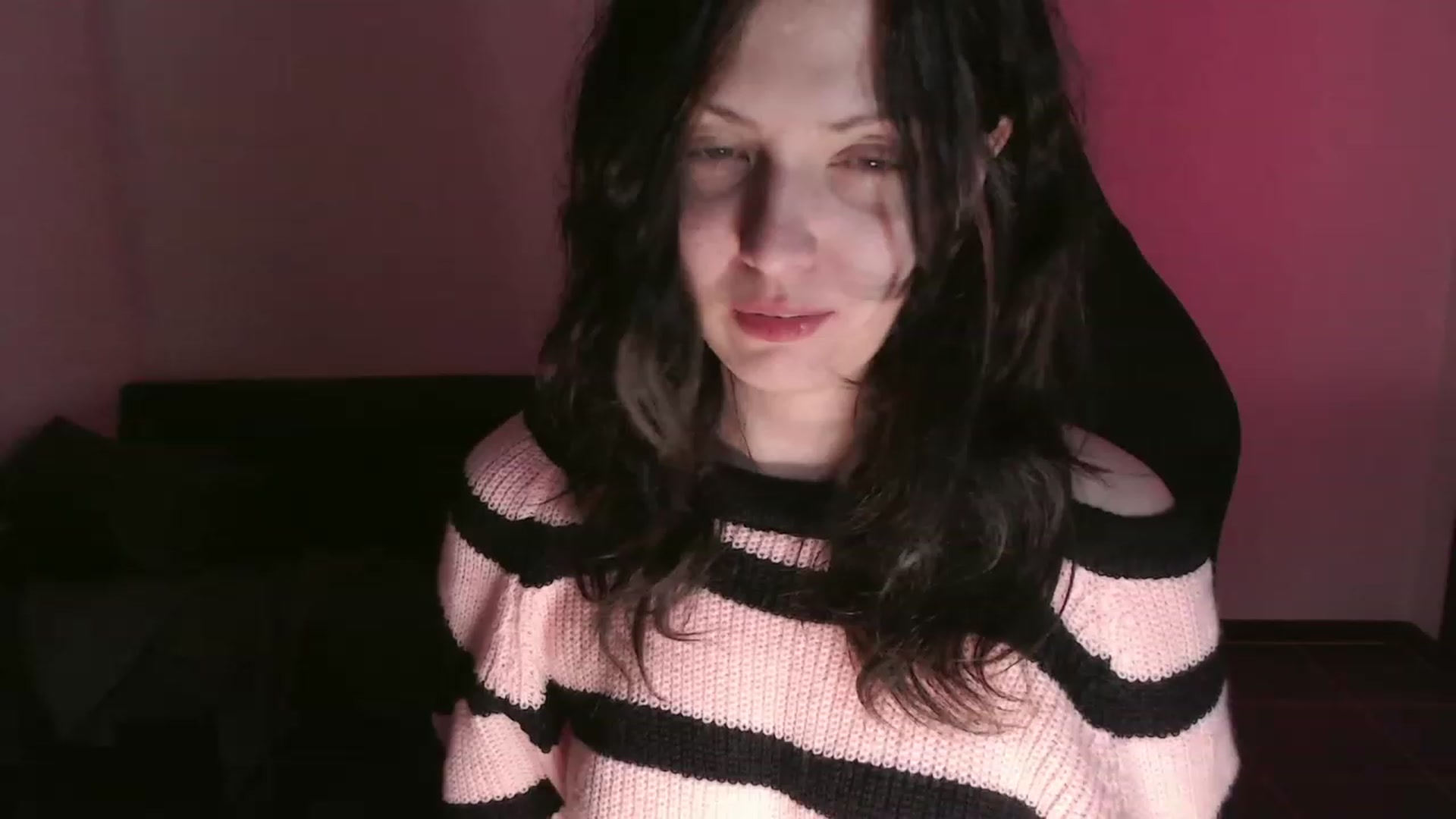 Gallery image thumbnail from RoomToAvoid's myfreecams stream on, 10/17/2023, 05:18 image 13 of 20
