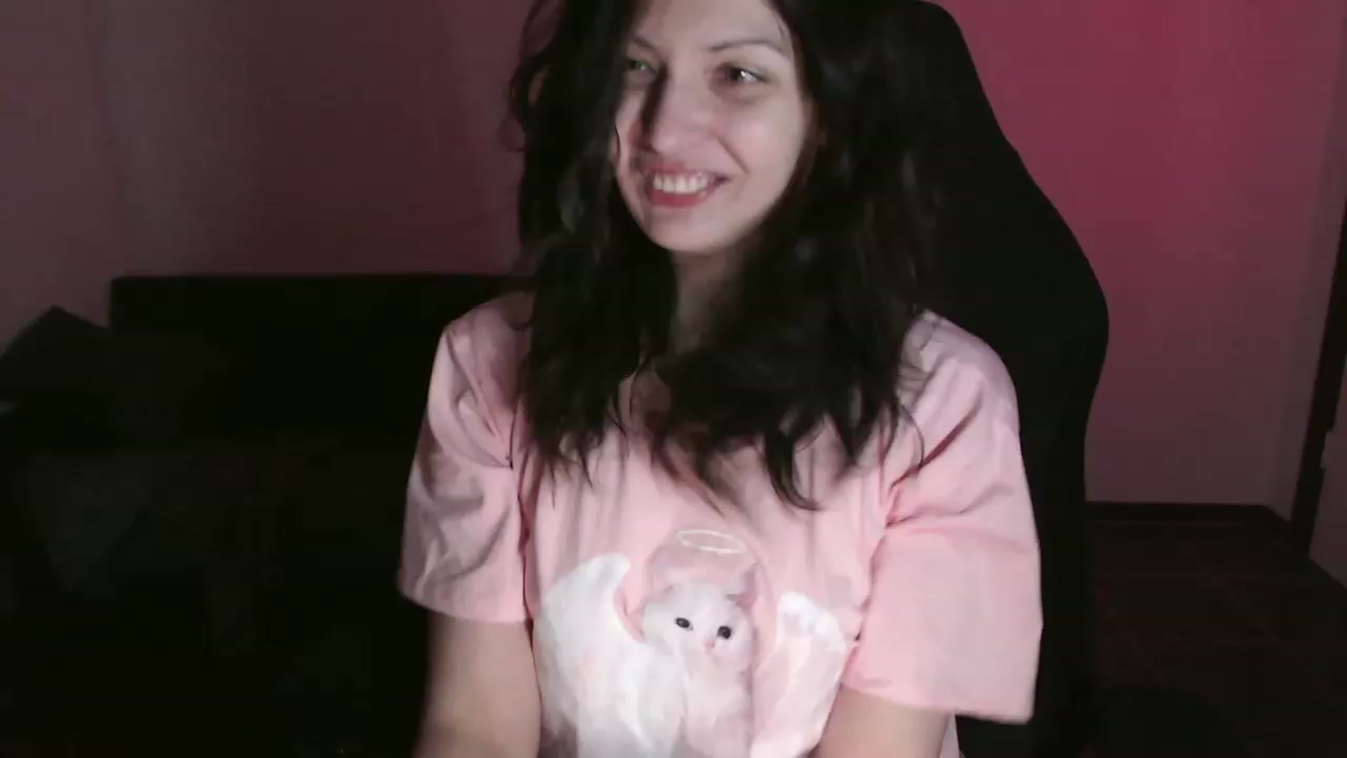 Gallery image thumbnail from RoomToAvoid's myfreecams stream on, 10/17/2023, 05:18 image 19 of 20