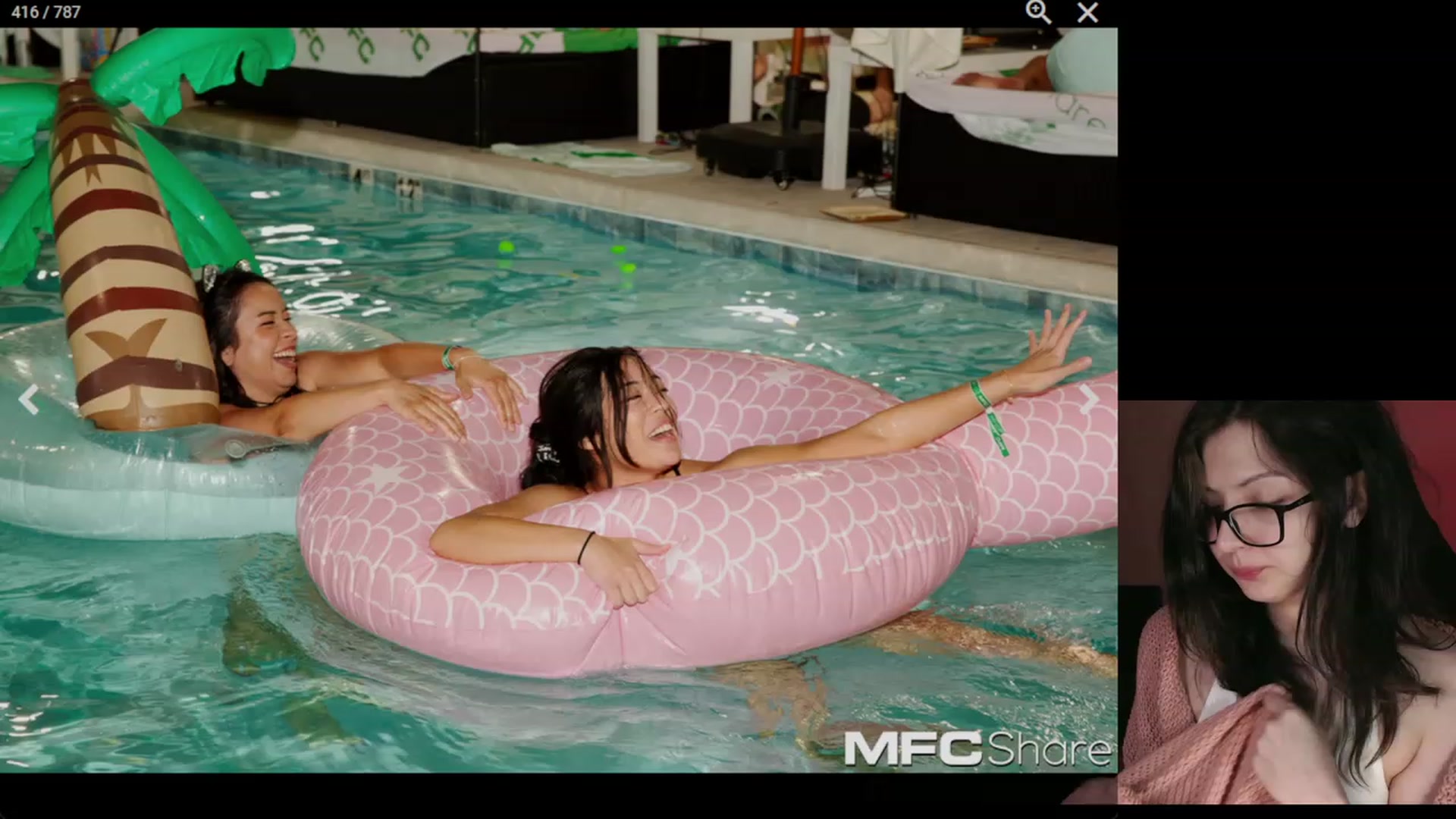Gallery image thumbnail from RoomToAvoid's myfreecams stream on, 10/18/2023, 04:50 image 6 of 20