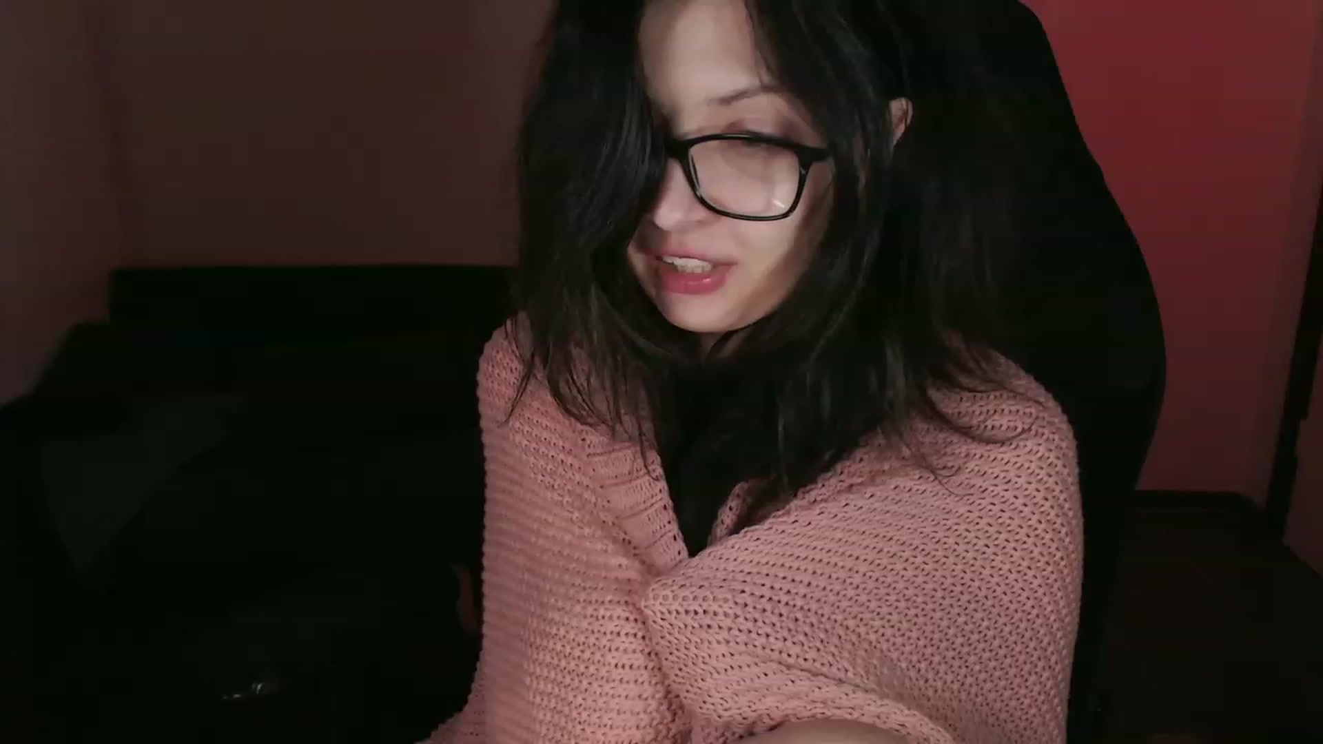 Gallery image thumbnail from RoomToAvoid's myfreecams stream on, 10/18/2023, 04:50 image 1 of 20