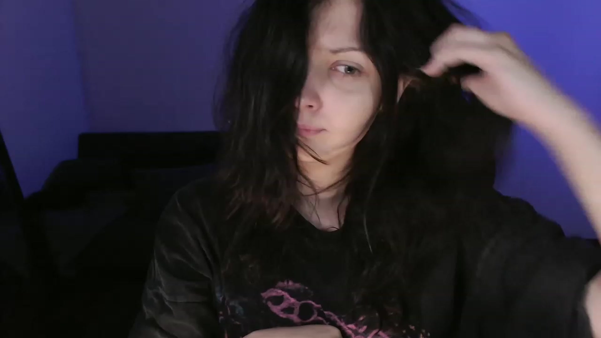 Gallery image thumbnail from RoomToAvoid's myfreecams stream on, 10/20/2023, 01:45 image 4 of 20