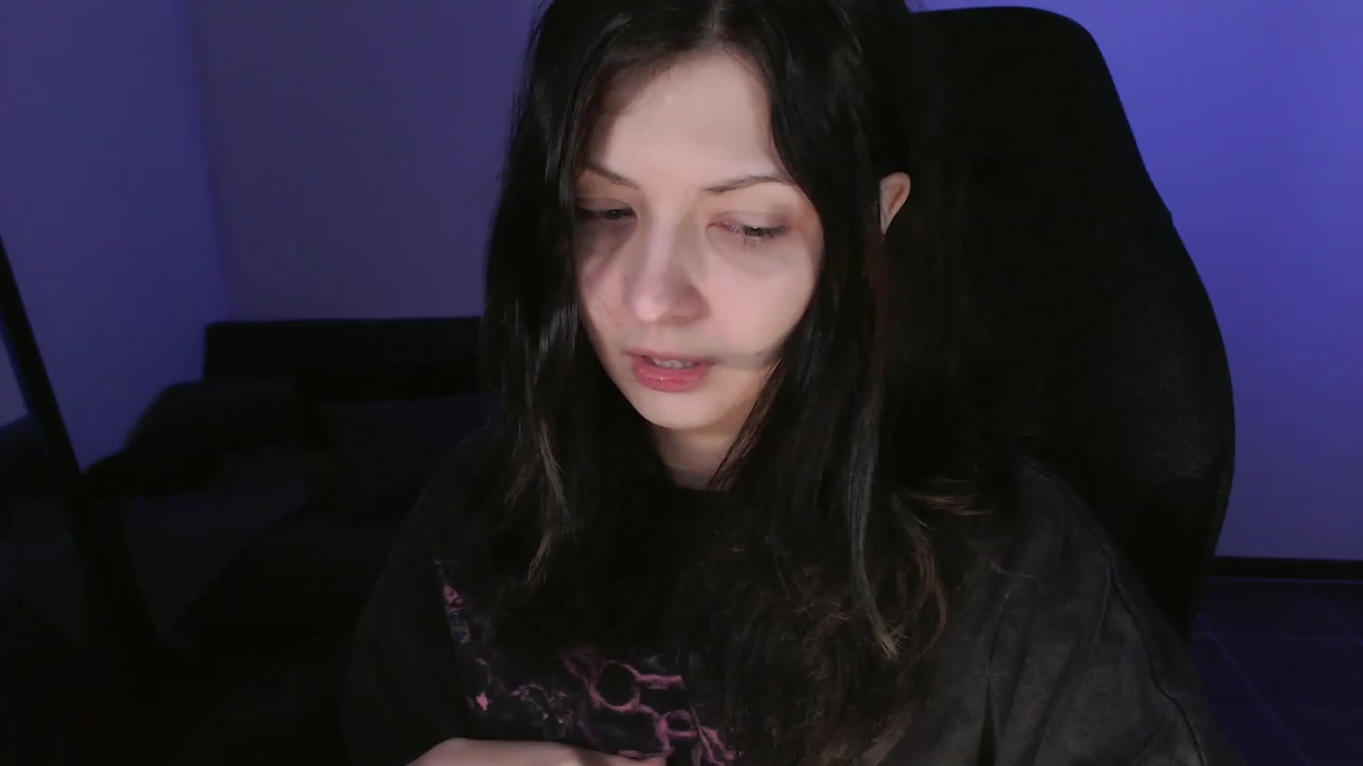 Gallery image thumbnail from RoomToAvoid's myfreecams stream on, 10/20/2023, 01:45 image 14 of 20