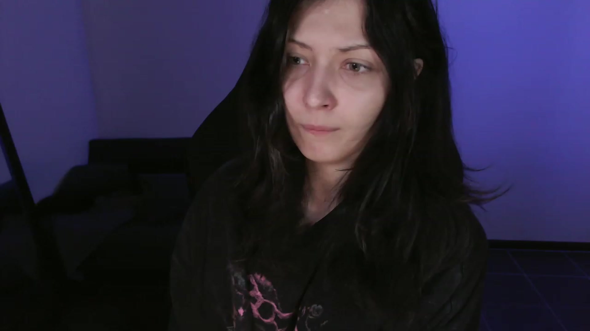 Gallery image thumbnail from RoomToAvoid's myfreecams stream on, 10/20/2023, 01:45 image 10 of 20