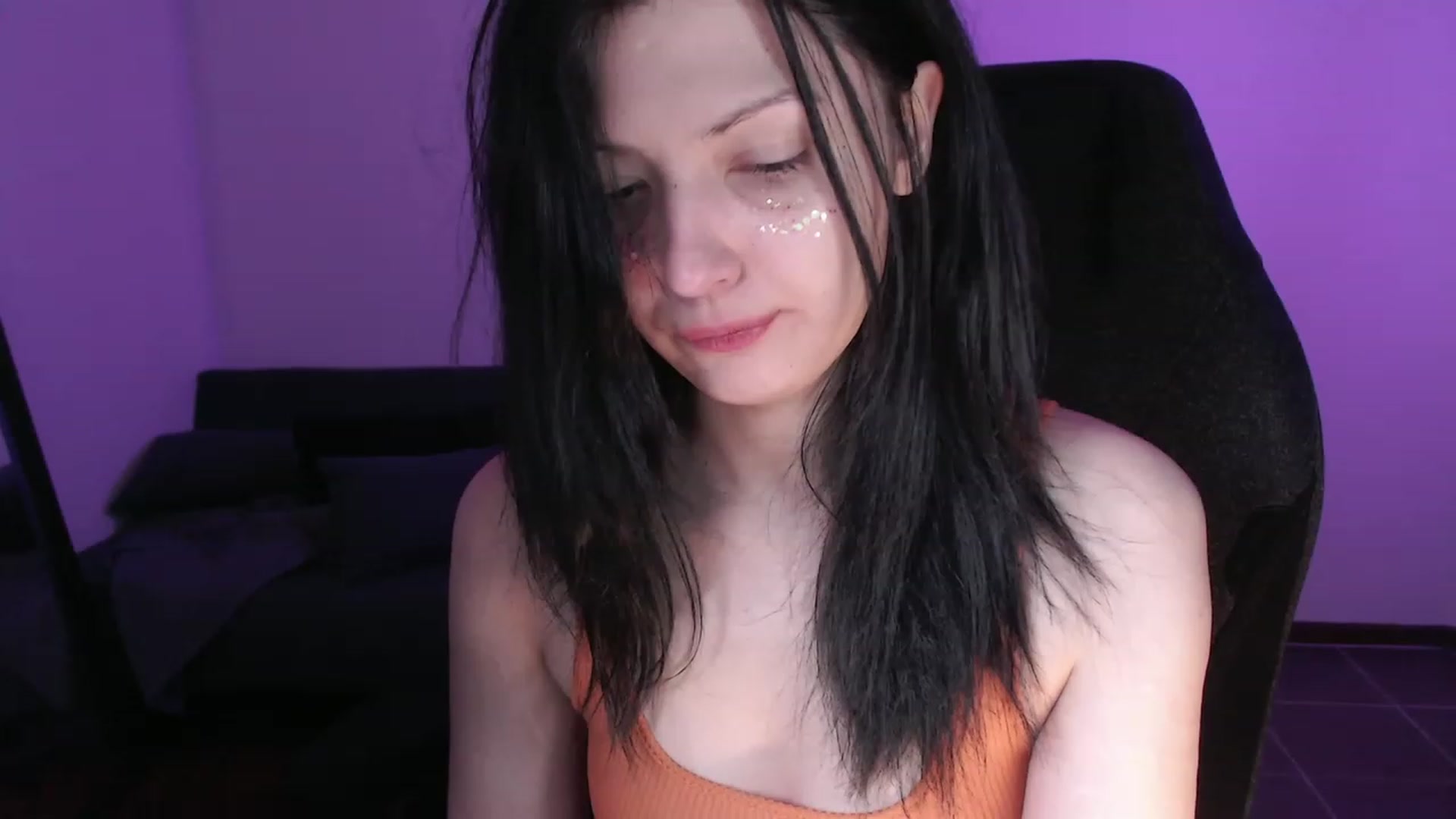 Gallery image thumbnail from RoomToAvoid's myfreecams stream on, 10/24/2023, 01:14 image 2 of 20