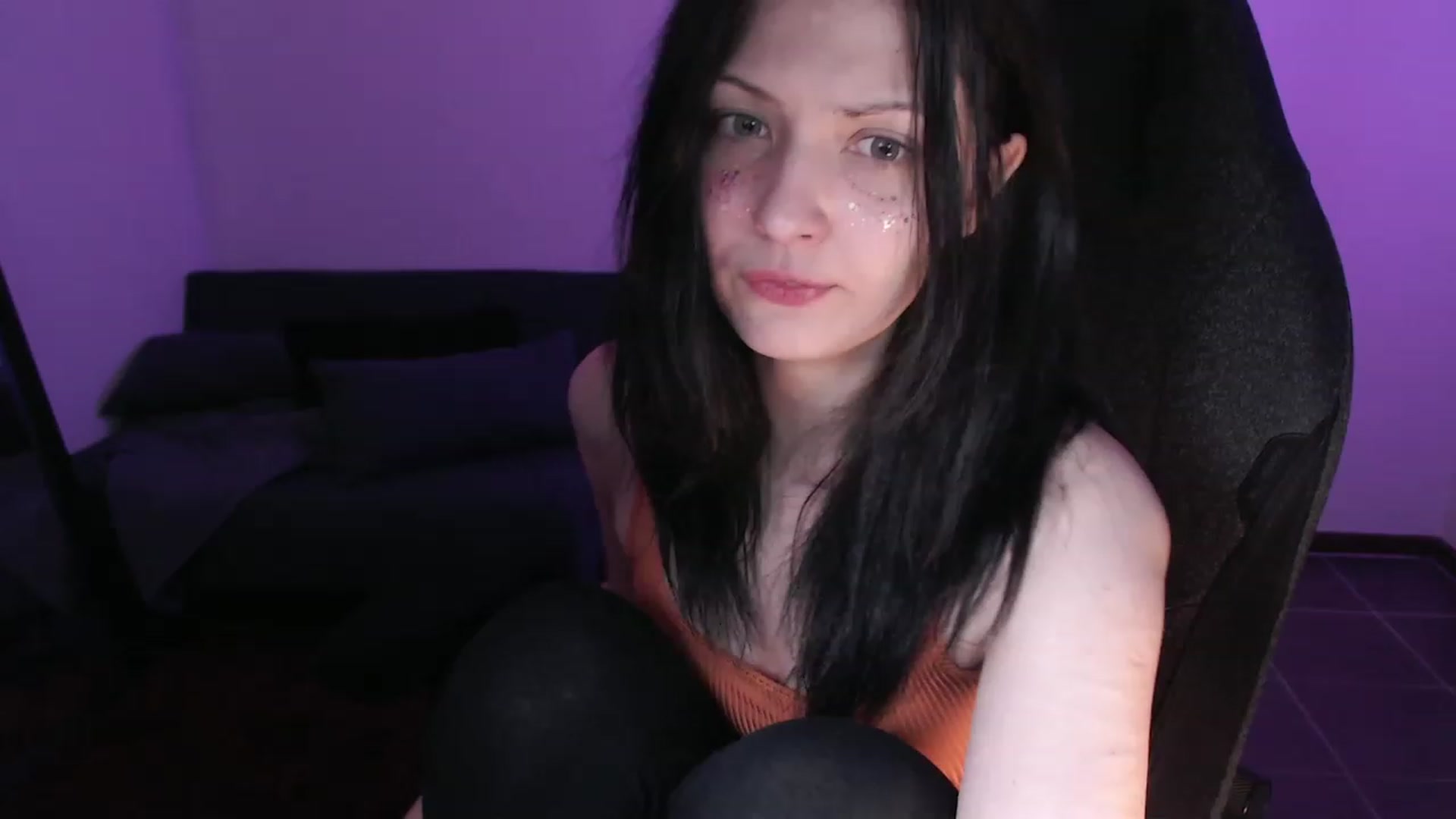 Gallery image thumbnail from RoomToAvoid's myfreecams stream on, 10/24/2023, 01:14 image 5 of 20