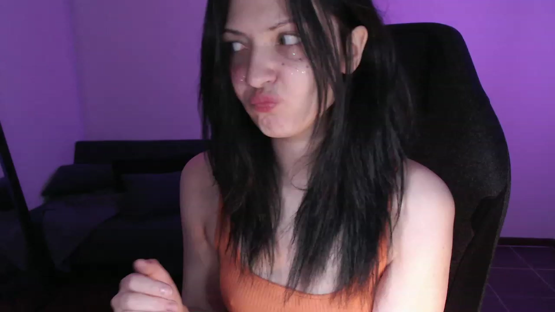 Gallery image thumbnail from RoomToAvoid's myfreecams stream on, 10/24/2023, 01:36 image 8 of 20