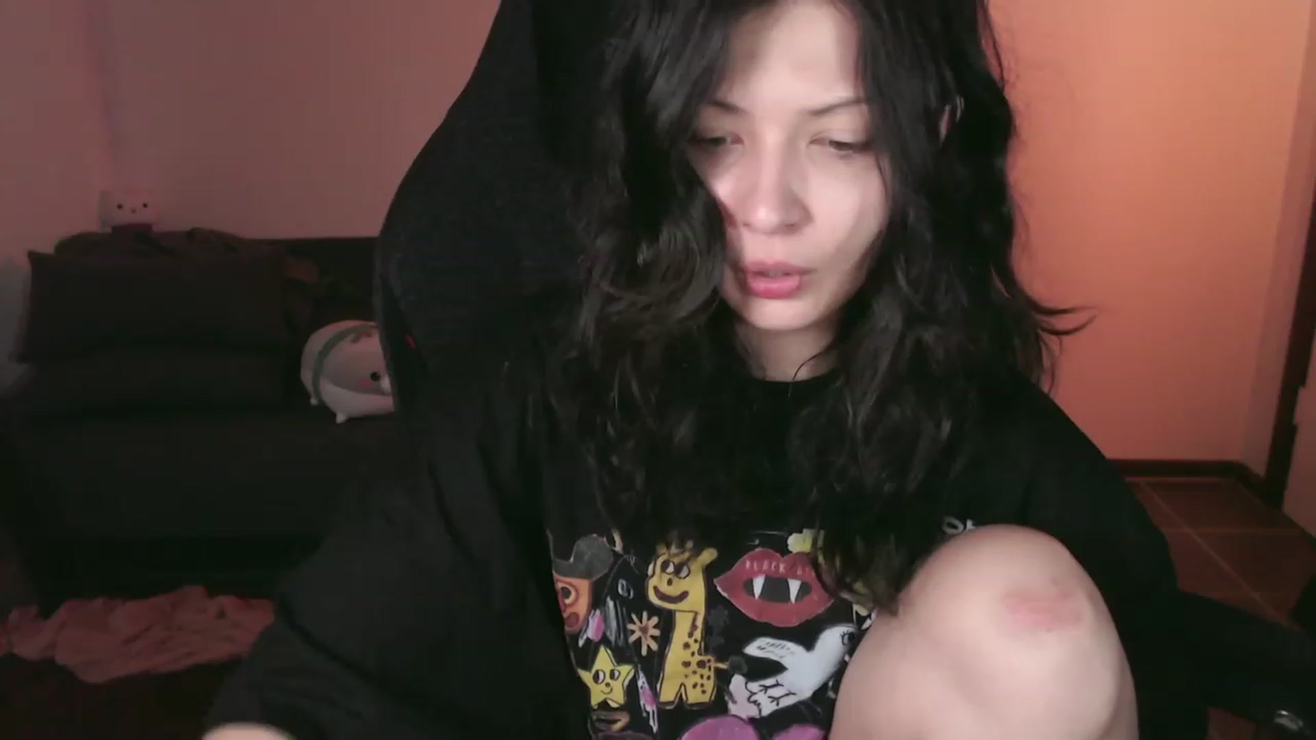 Gallery image thumbnail from RoomToAvoid's myfreecams stream on, 11/11/2023, 24:03 image 16 of 20