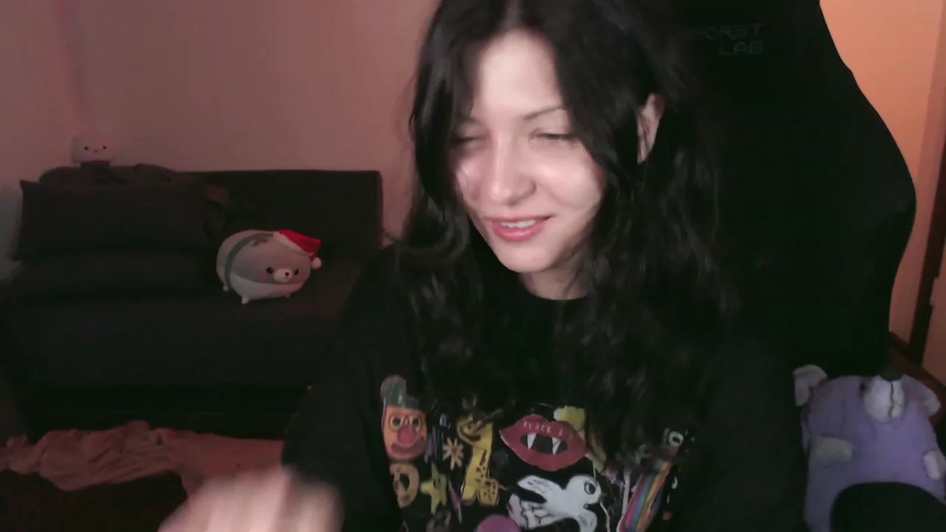 Gallery image thumbnail from RoomToAvoid's myfreecams stream on, 11/11/2023, 24:03 image 10 of 20