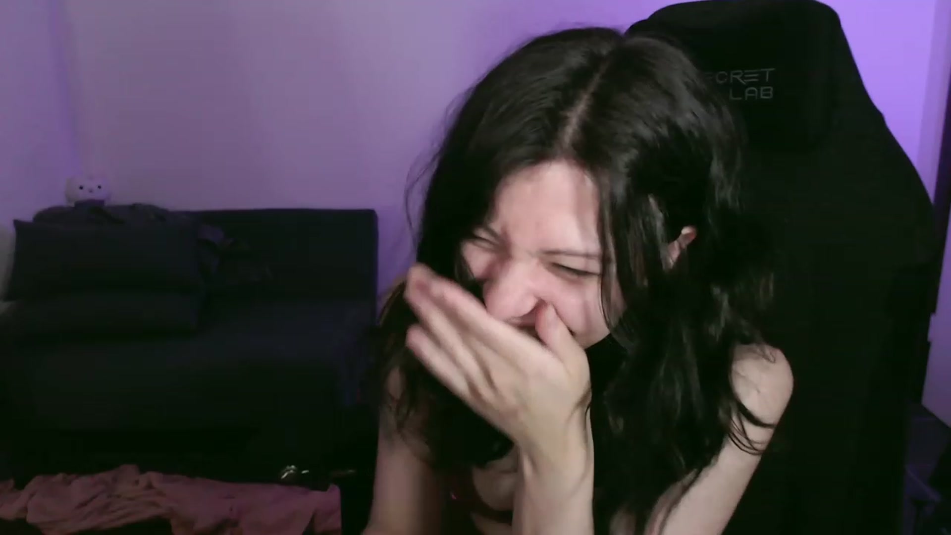 Gallery image thumbnail from RoomToAvoid's myfreecams stream on, 11/11/2023, 04:03 image 10 of 20