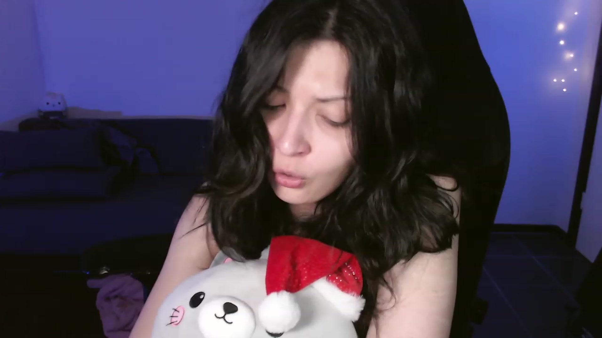 Gallery image thumbnail from RoomToAvoid's myfreecams stream on, 11/11/2023, 04:03 image 17 of 20