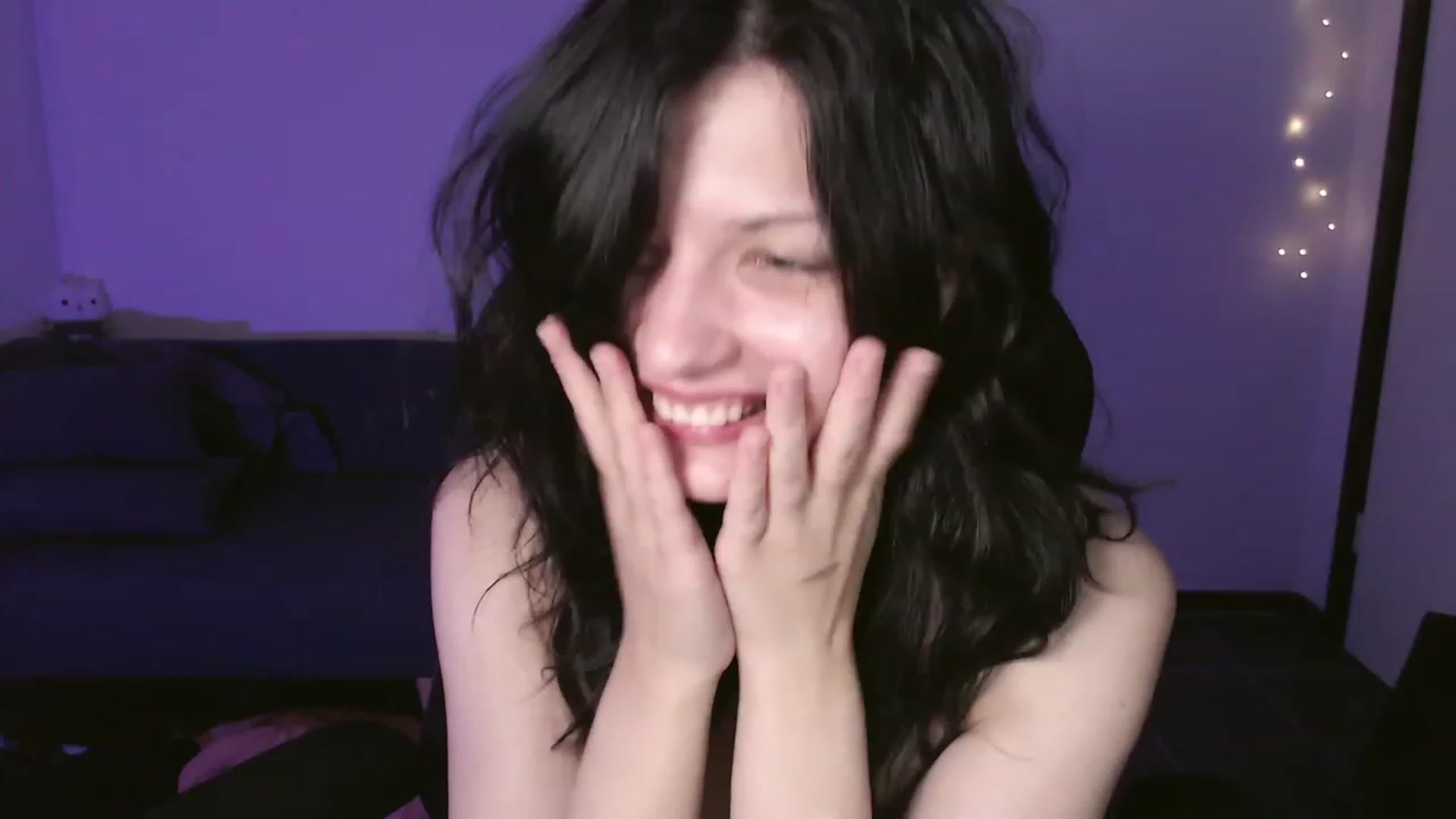 Gallery image thumbnail from RoomToAvoid's myfreecams stream on, 11/11/2023, 05:36 image 16 of 20