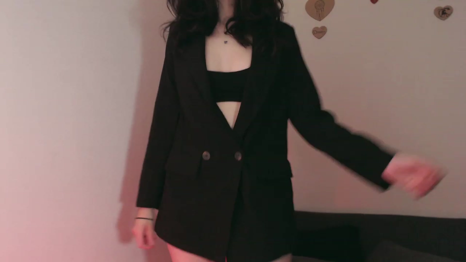 Gallery image thumbnail from RoomToAvoid's myfreecams stream on, 11/14/2023, 03:15 image 13 of 20