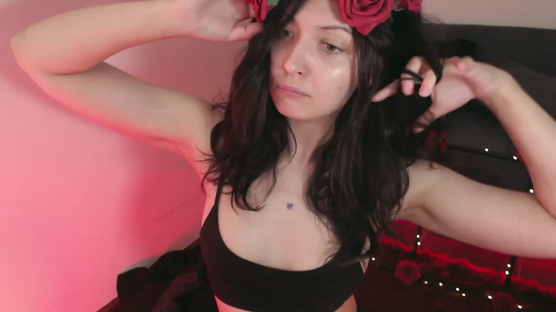 Gallery image thumbnail from RoomToAvoid's myfreecams stream on, 11/14/2023, 03:40 image 5 of 20